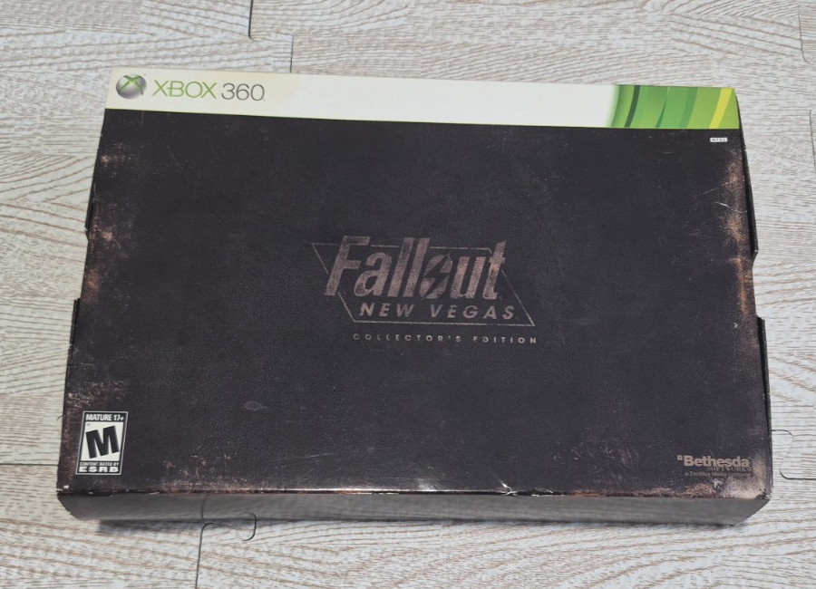 Fallout: New Vegas – Collector’s Edition (XBOX 360, 2010) MISSING SOME