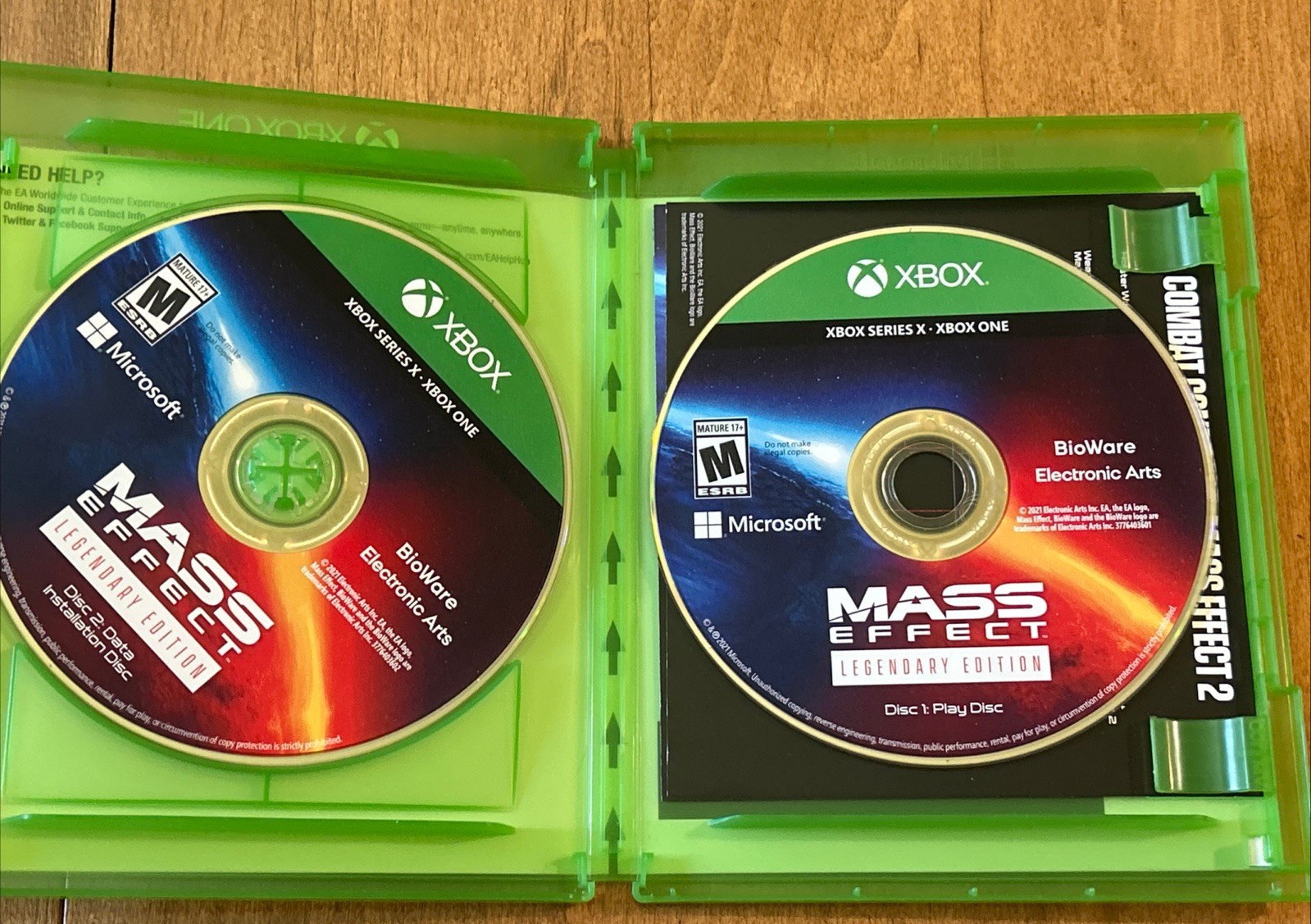 Mass Effect – Legendary Edition – Remastered Trilogy [Xbox One & Xbox Series X]