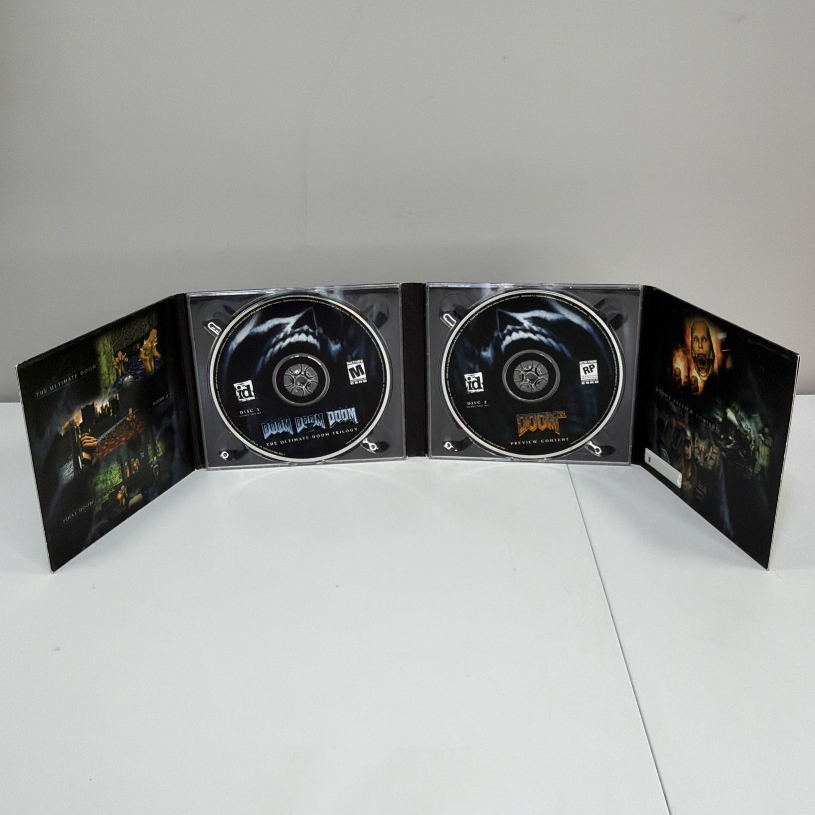 The Ultimate Doom Trilogy – Collector’s Edition (PC, 2003), VG – 2 Discs