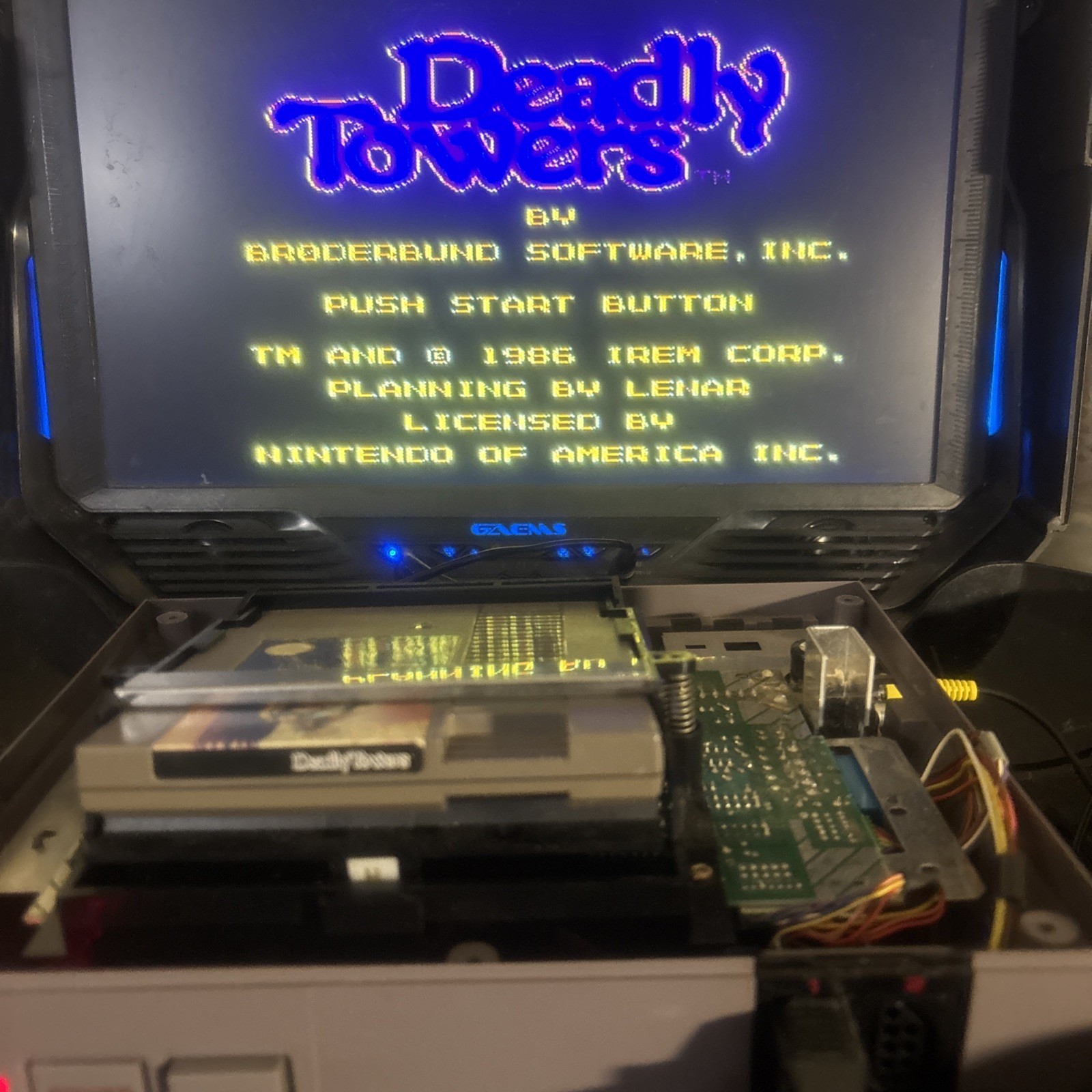 Deadly Towers NES Nintendo – 5 Screw Cartridge – Tested Working – Brøderbund