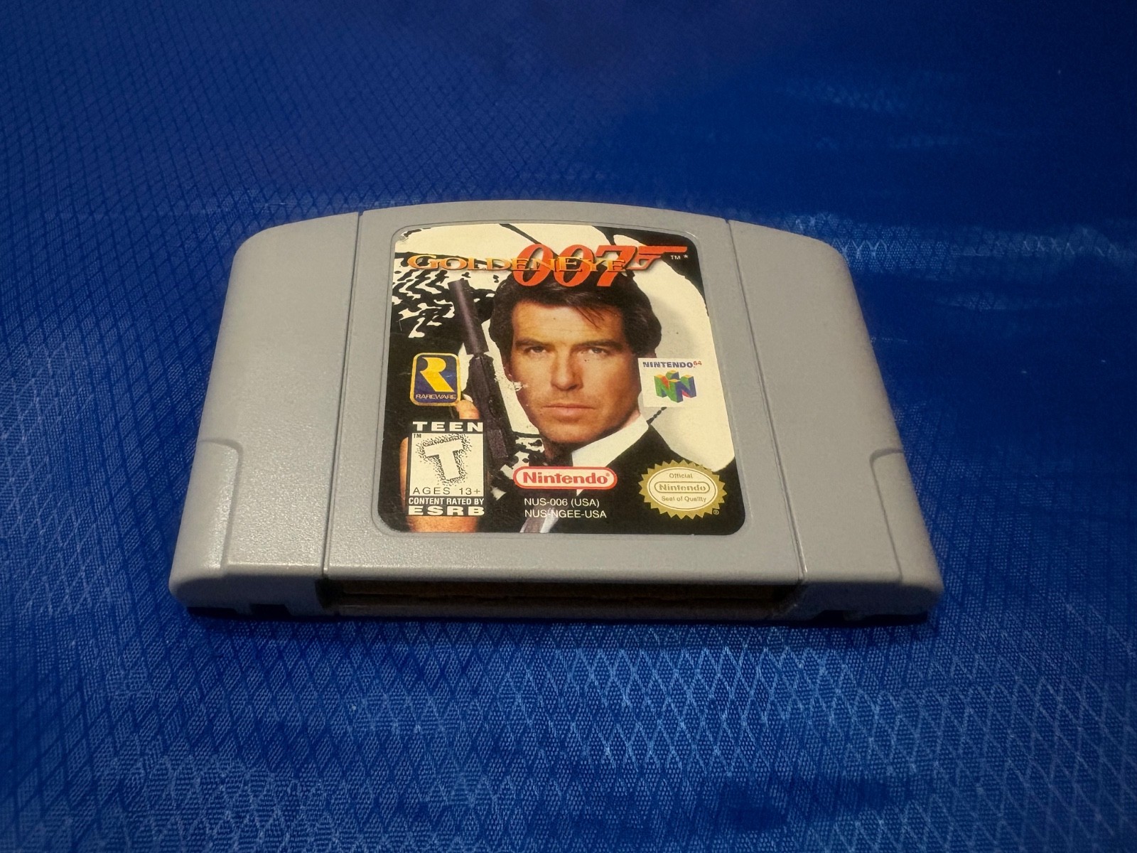 GoldenEye 007 (Nintendo 64, 1997) tested and working