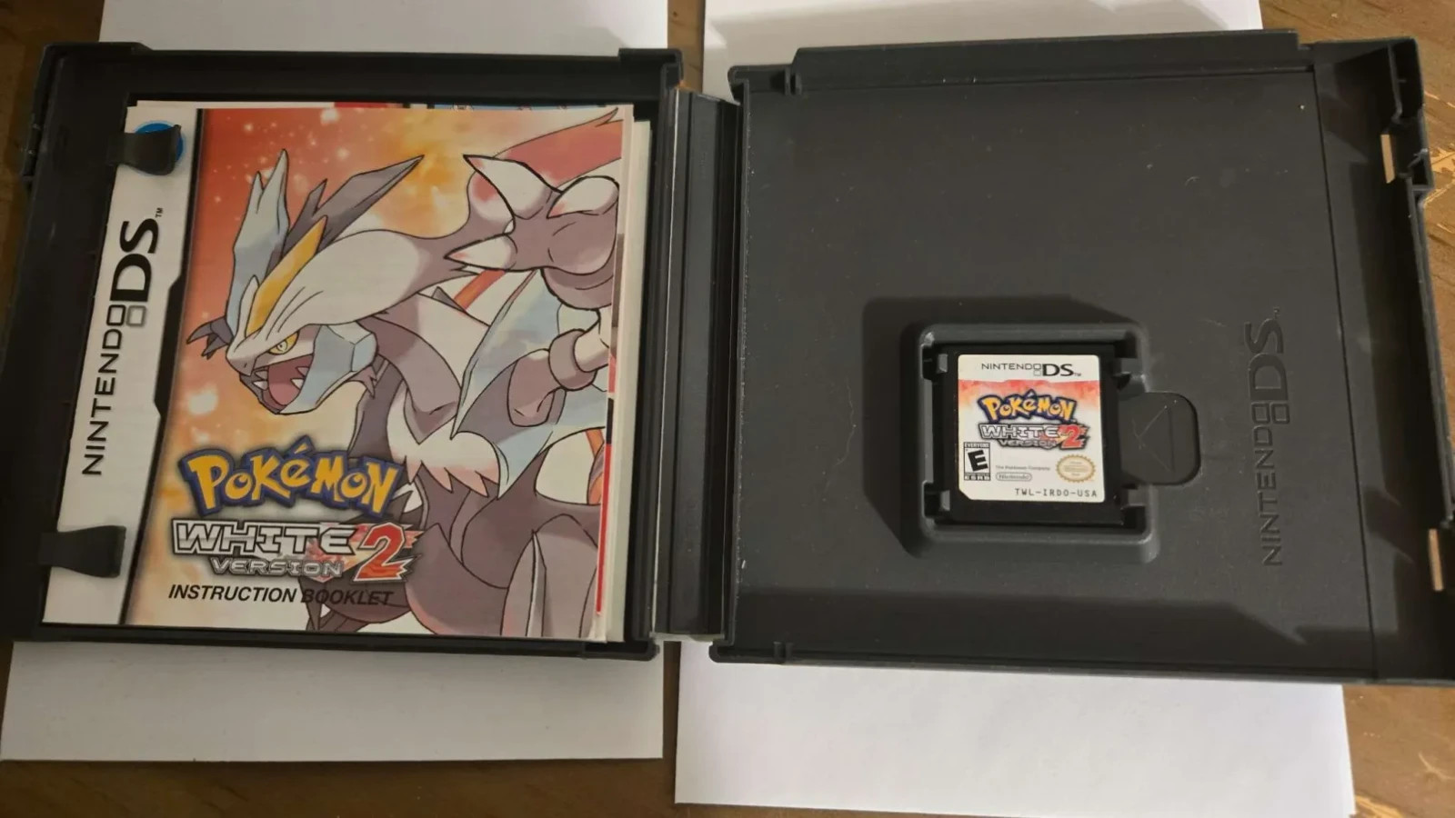 Pokemon: White Version 2 (Nintendo DS) AUTHENTIC CIB WITH MANUAL