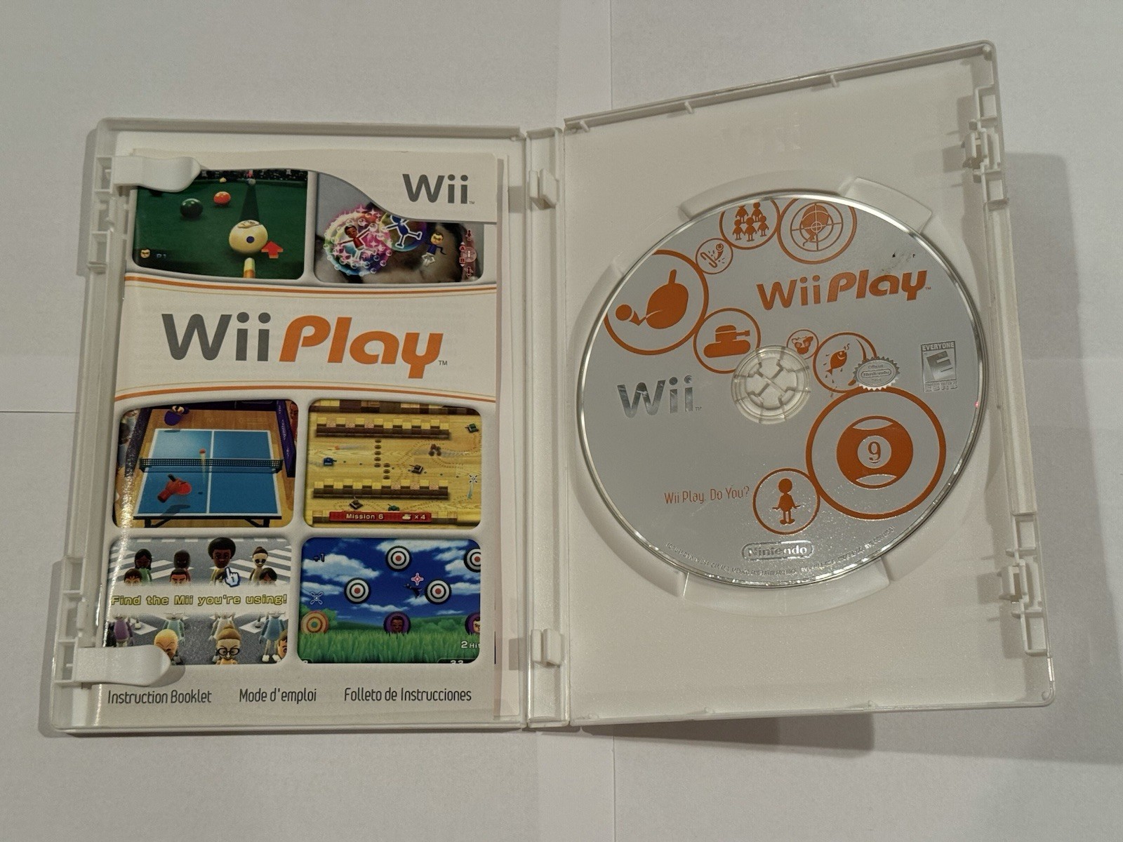 Wii Play (Nintendo Wii, 2007) Complete with Manual USED Works Has Scratches
