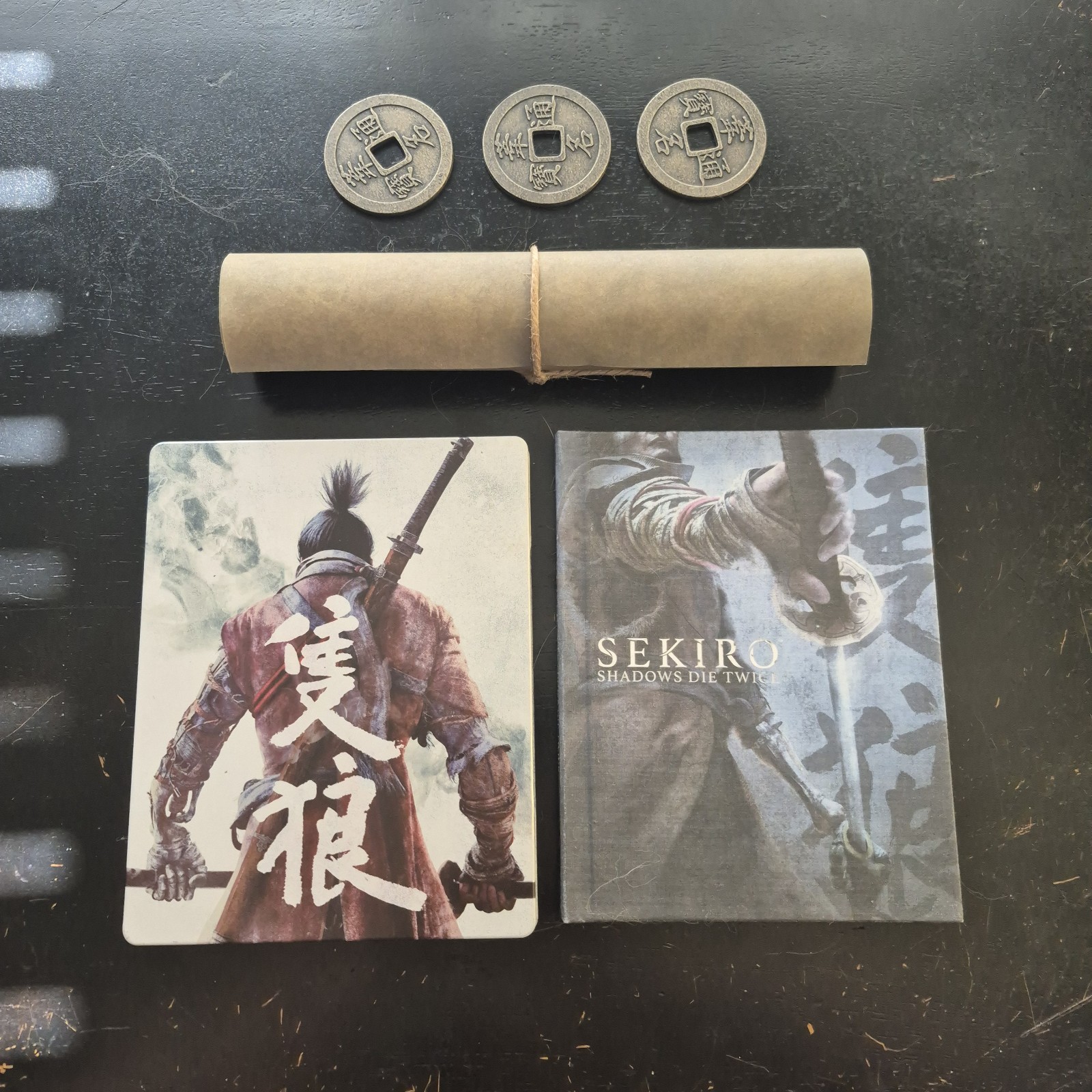 Sekiro: Shadows Die Twice (STEELBOOK) (Xbox One) (+Art Book, Map, Coins)
