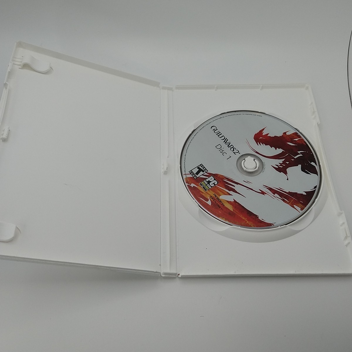 Guild Wars 2 (PC, 2012) Windows XP – 2 Disc and Case, NO Manual or Codes
