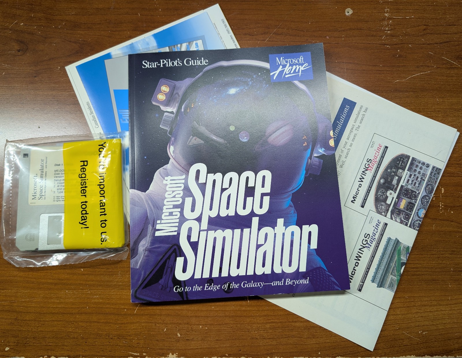 Microsoft Space Simulator for PC 3 Disks Sealed in Original Packaging Open Box