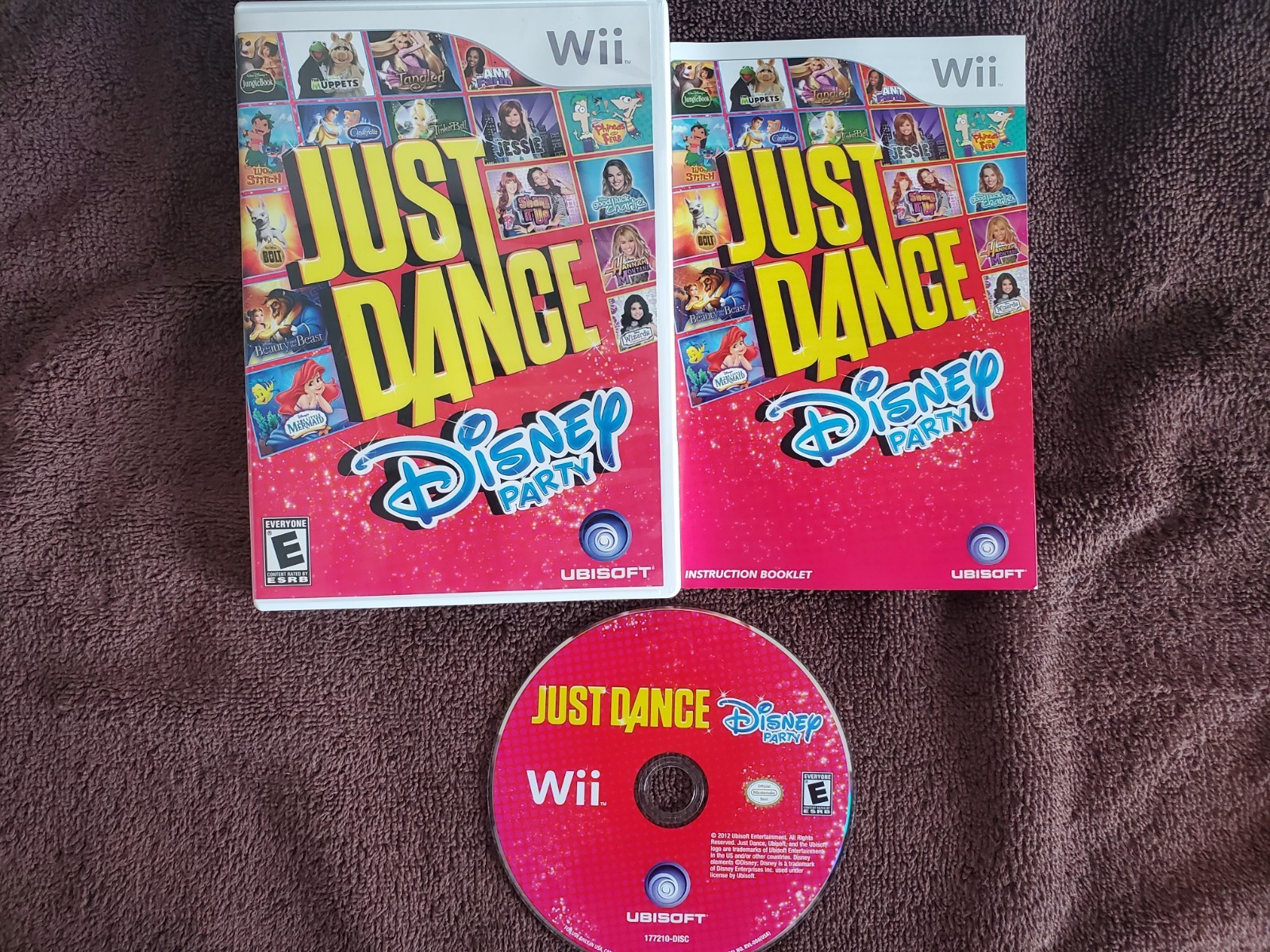 Just Dance: Disney Party (Nintendo Wii, 2012) COMPLETE disk/case/manual