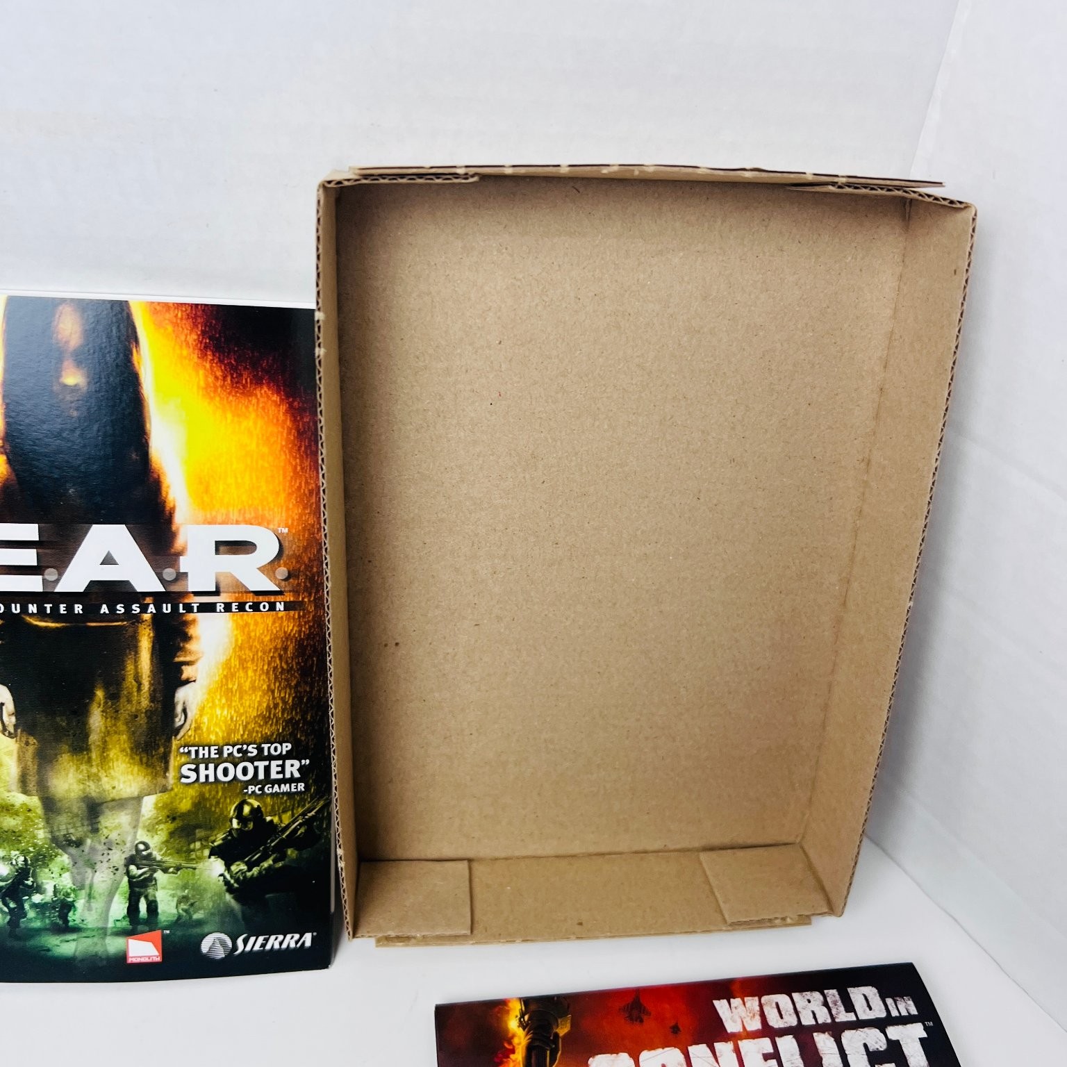 F.E.A.R. Platinum Collection PC Video Game Shooter Horror With Manual and Key