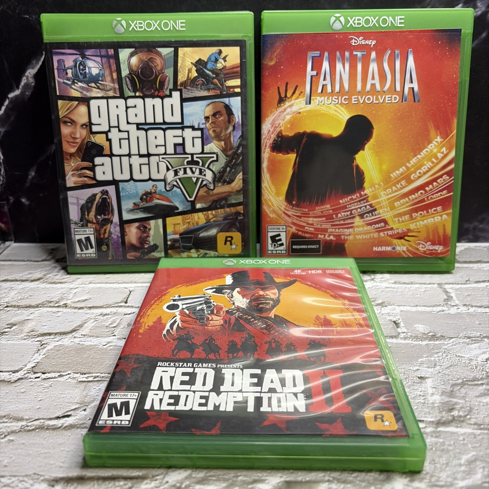Xbox One Bundle – Disney Fantasia: Music Evolved – Red Dead Redemption – GTA V