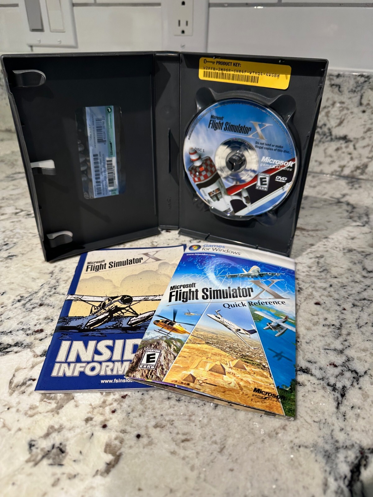 MICROSOFT Flight Simulator X (PC, 2006) Plane Aviation Game Complete 2 Disc EUC