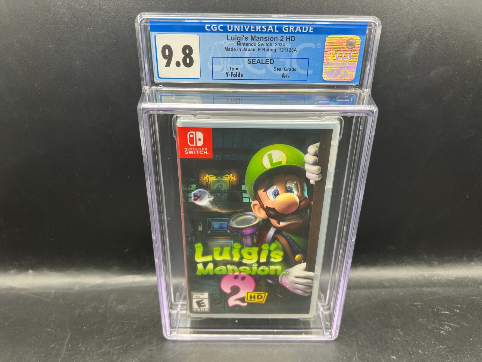 1st Print Luigi’s Mansion 2 HD Nintendo Switch CGC 9.8 A++ FACTORY SEALED WATA
