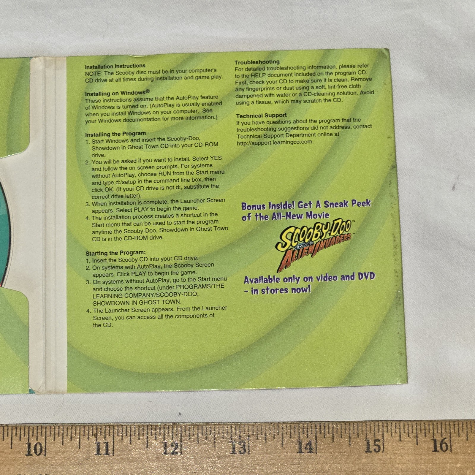 Cartoon Network Scooby-Doo Showdown in Ghost Town CD-ROM Mystery game