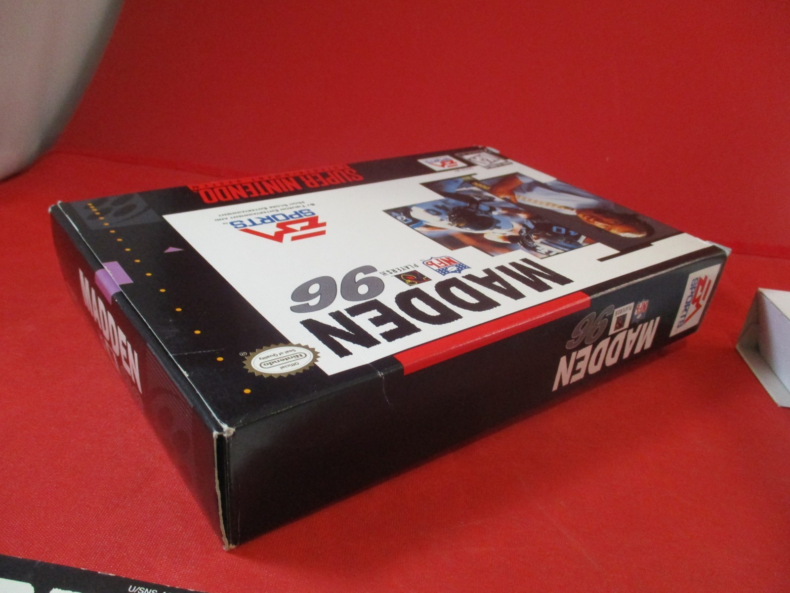 Madden 96 (Super Nintendo SNES) COMPLETE w/ Box manual game WORKS! 1996