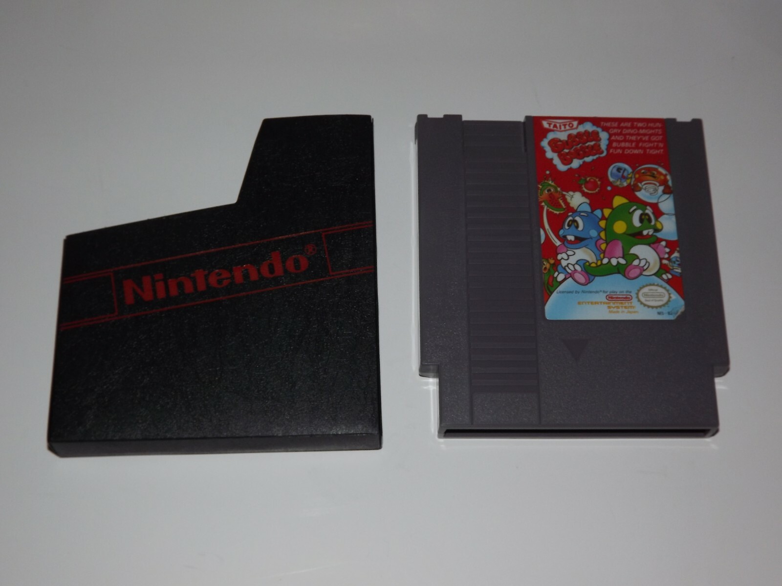 Original Nintendo NES Game BUBBLE BOOBLE Clean & Tested with Sleeve & Guarantee
