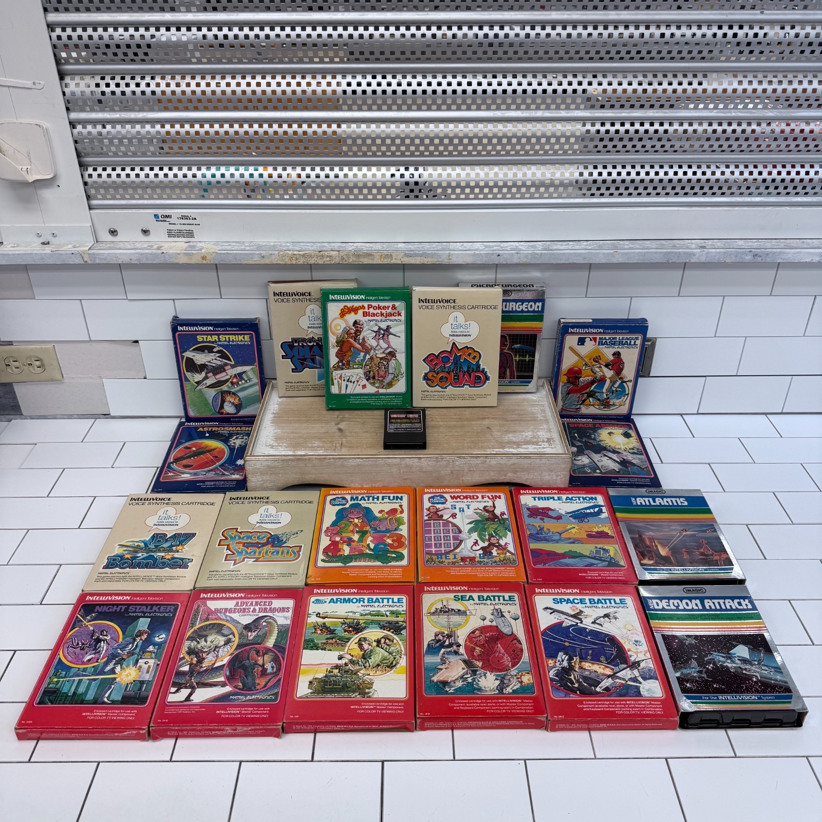 Mattel Intellivision Game Cartridge Lot of 21 Complete *Read