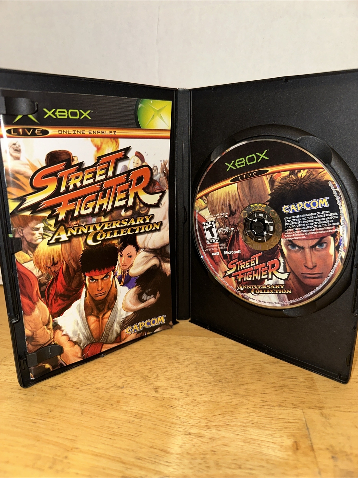 Street Fighter Anniversary Collection (Microsoft Xbox, 2005)Disc &Manual Only