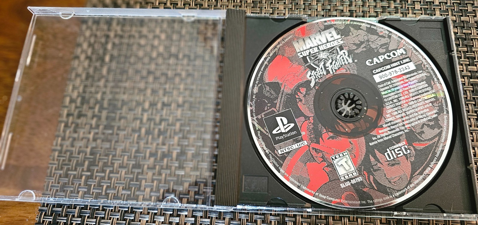 Playstation 1 game Marvel vs Street Fighter (Disc Only)
