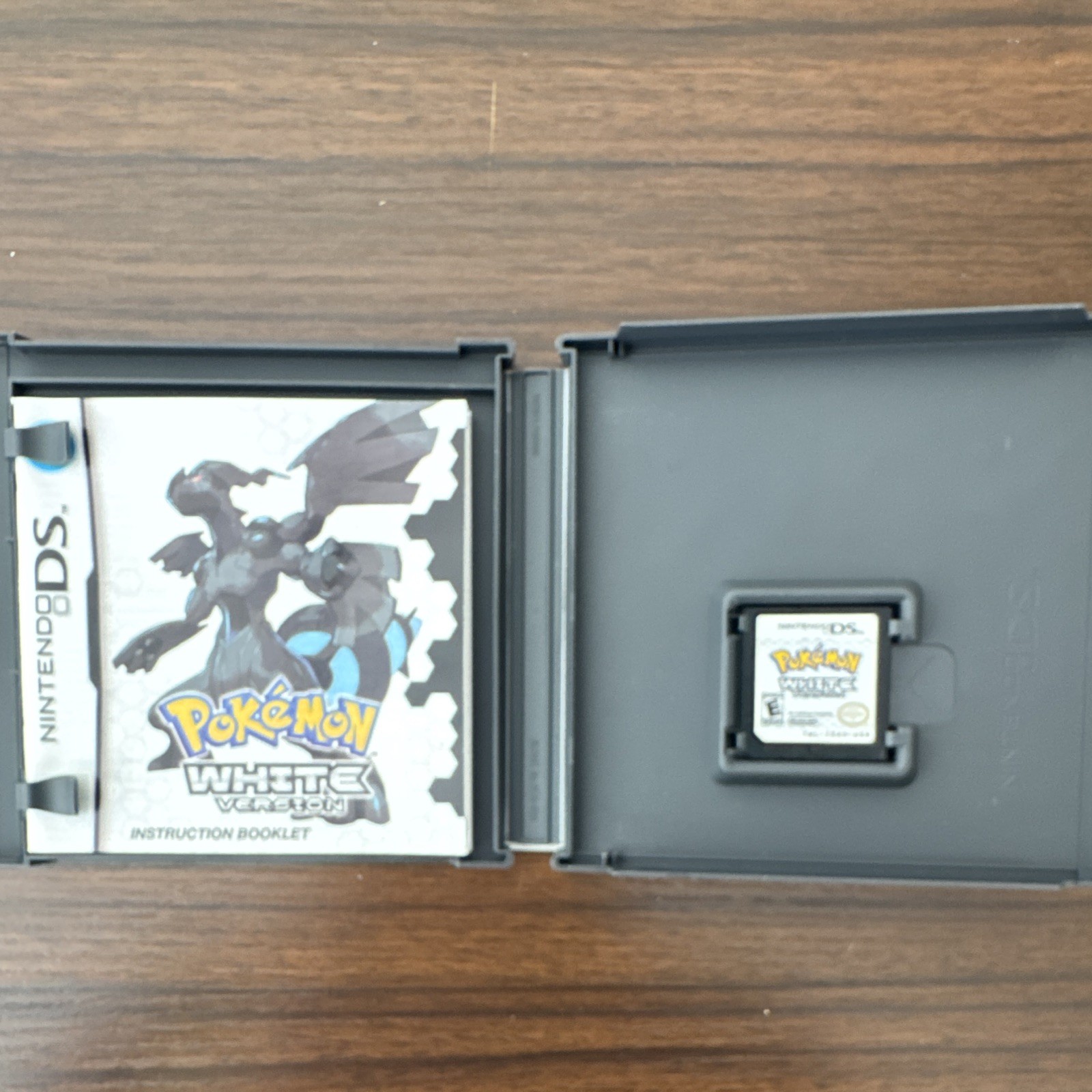 Nintendo Pokémon White Version Nintendo DS Complete Case Manual Inserts NTSC-U/C