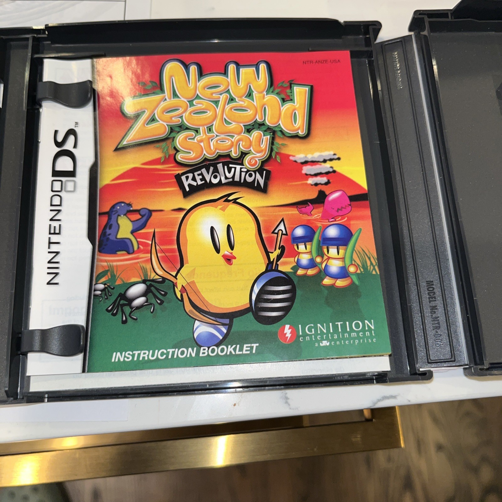 CIB New Zealand Story Revolution Nintendo DS NDS 2DS 3DS W/ Poster
