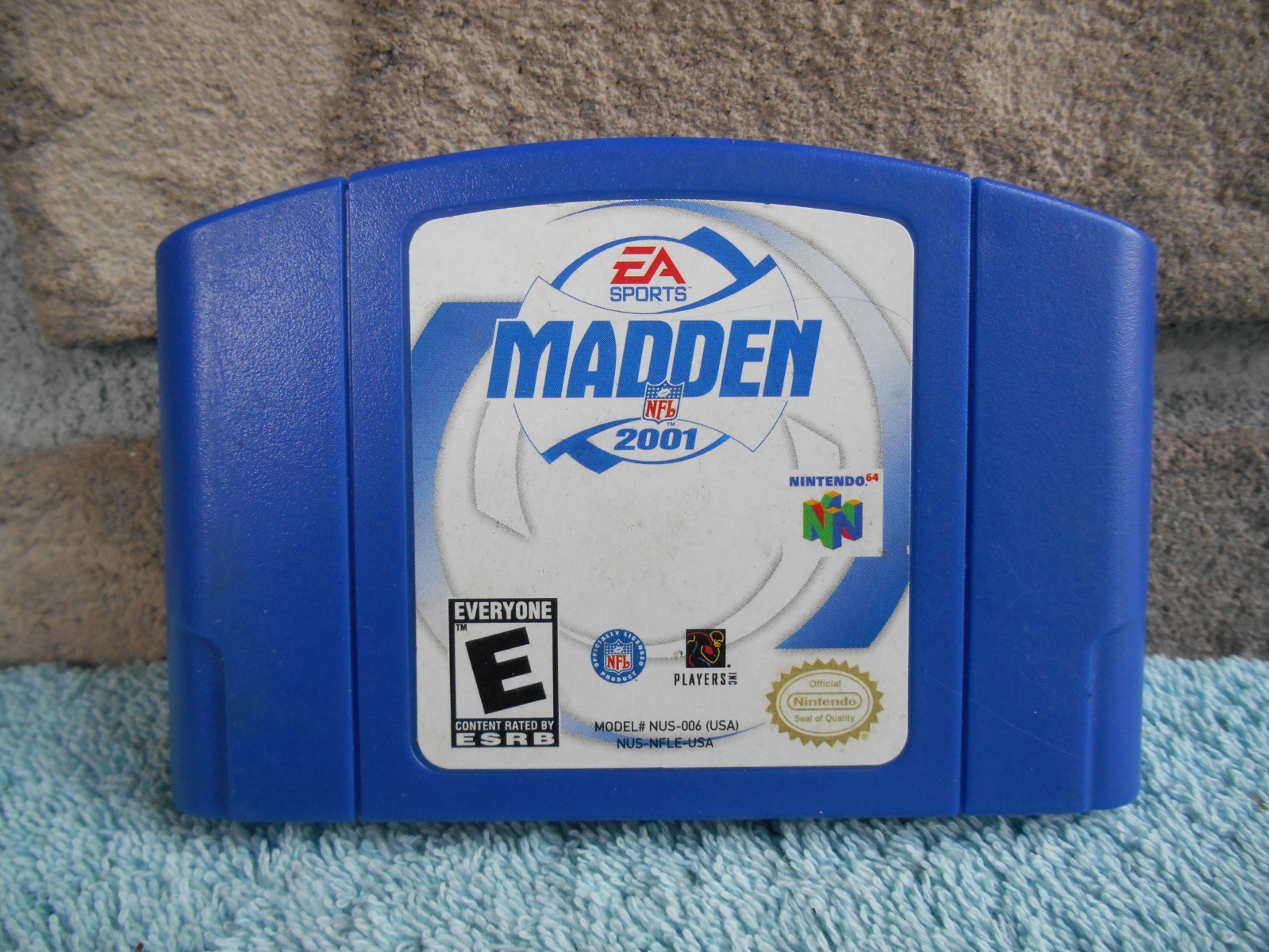 Madden NFL 2001 Nintendo 64 Game EA SPORTS NUS-006 USA. GAME ONLY!