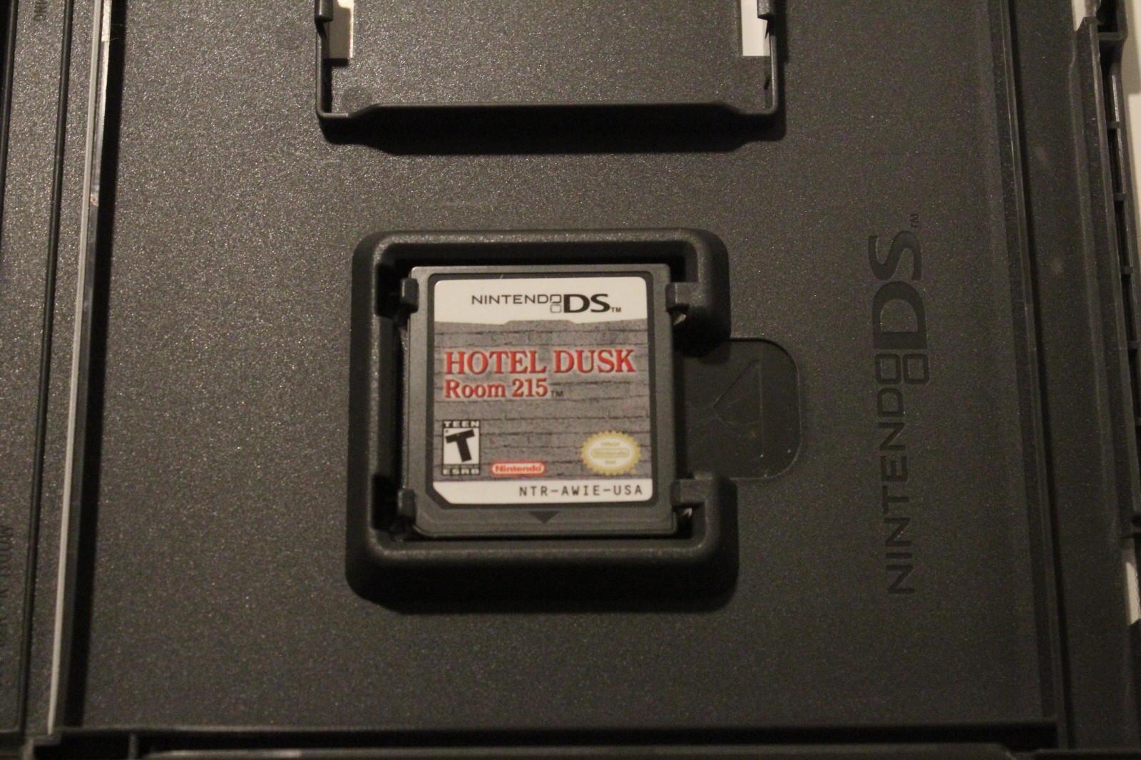 Hotel Dusk Room 215 (Nintendo DS, 2007) Complete CIB Tested