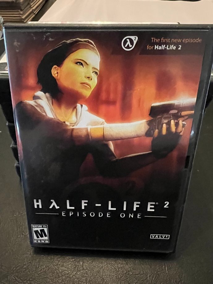 Half-Life 2: Episode One Video Game (Valve – PC Disc – 2006)