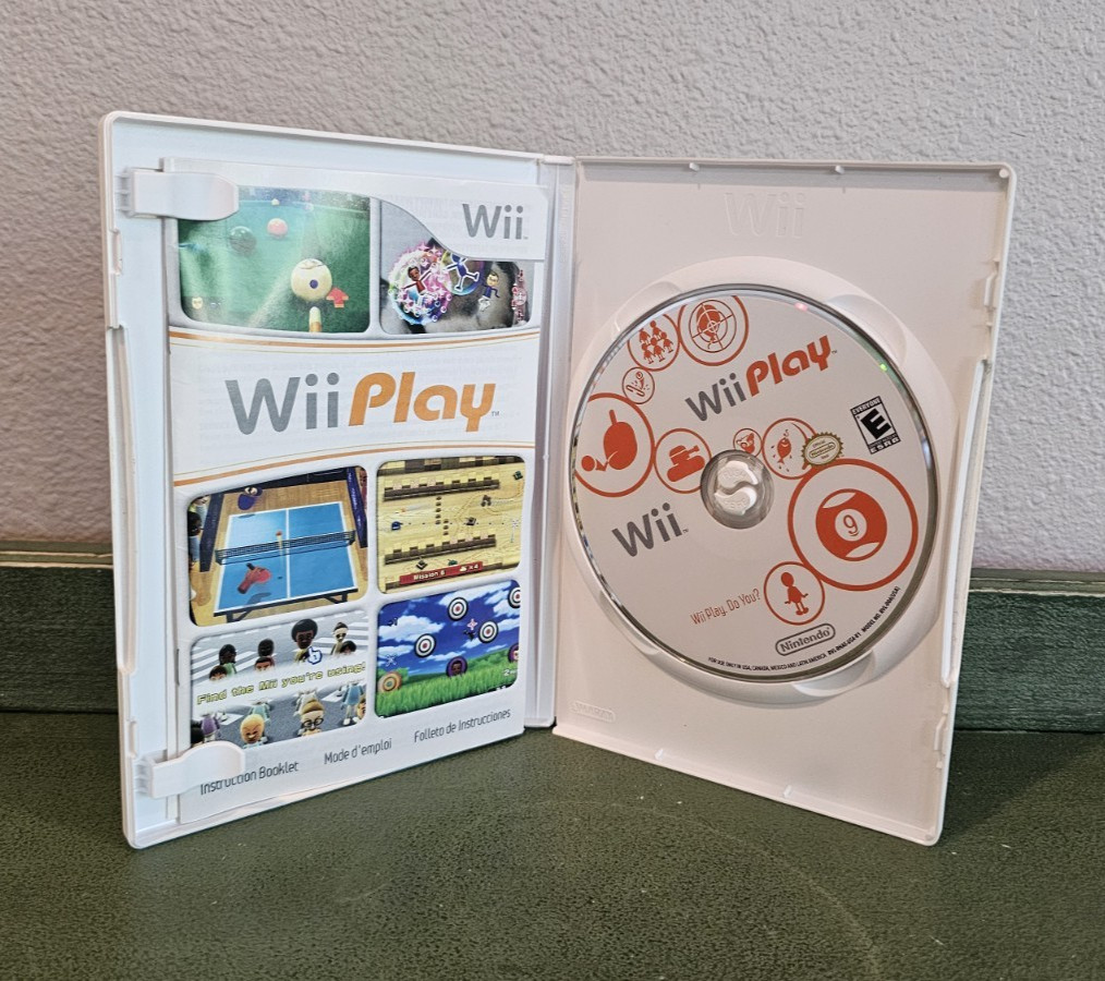 Nintendo Wii Play Wii E NTSC-U/C Sports Mixed Sports Game Disc w/ Case & Manual