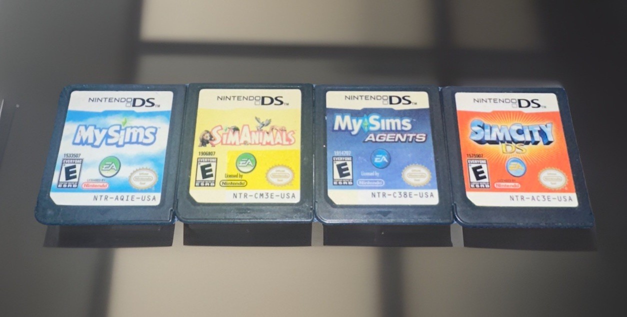Lot of 4 NES Nintendo DS Games My Sims, My Sims Agents, SimAnimals and Simcity