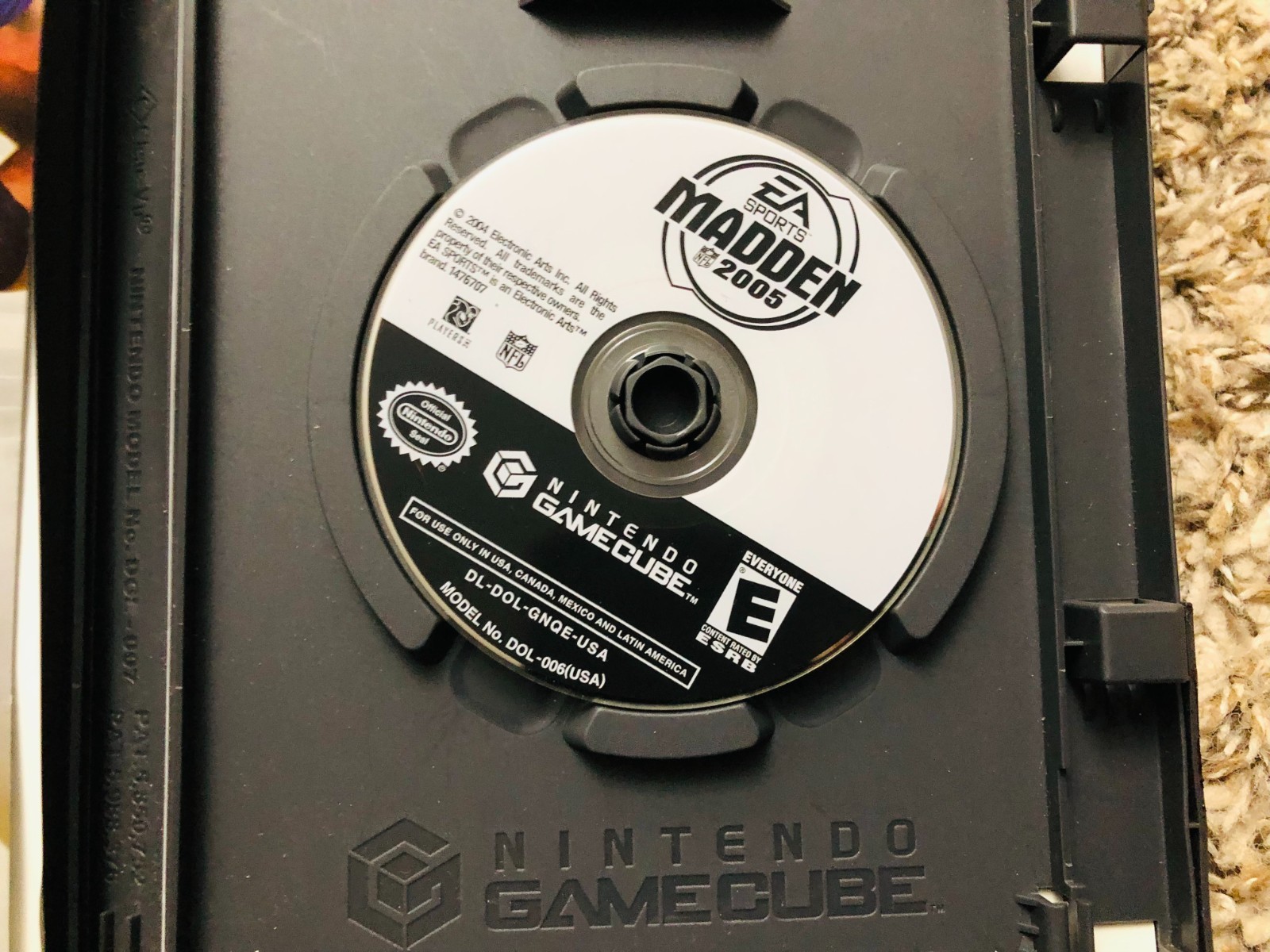 Madden NFL 2005 (Nintendo GameCube, 2004) – (CIB, Tested)