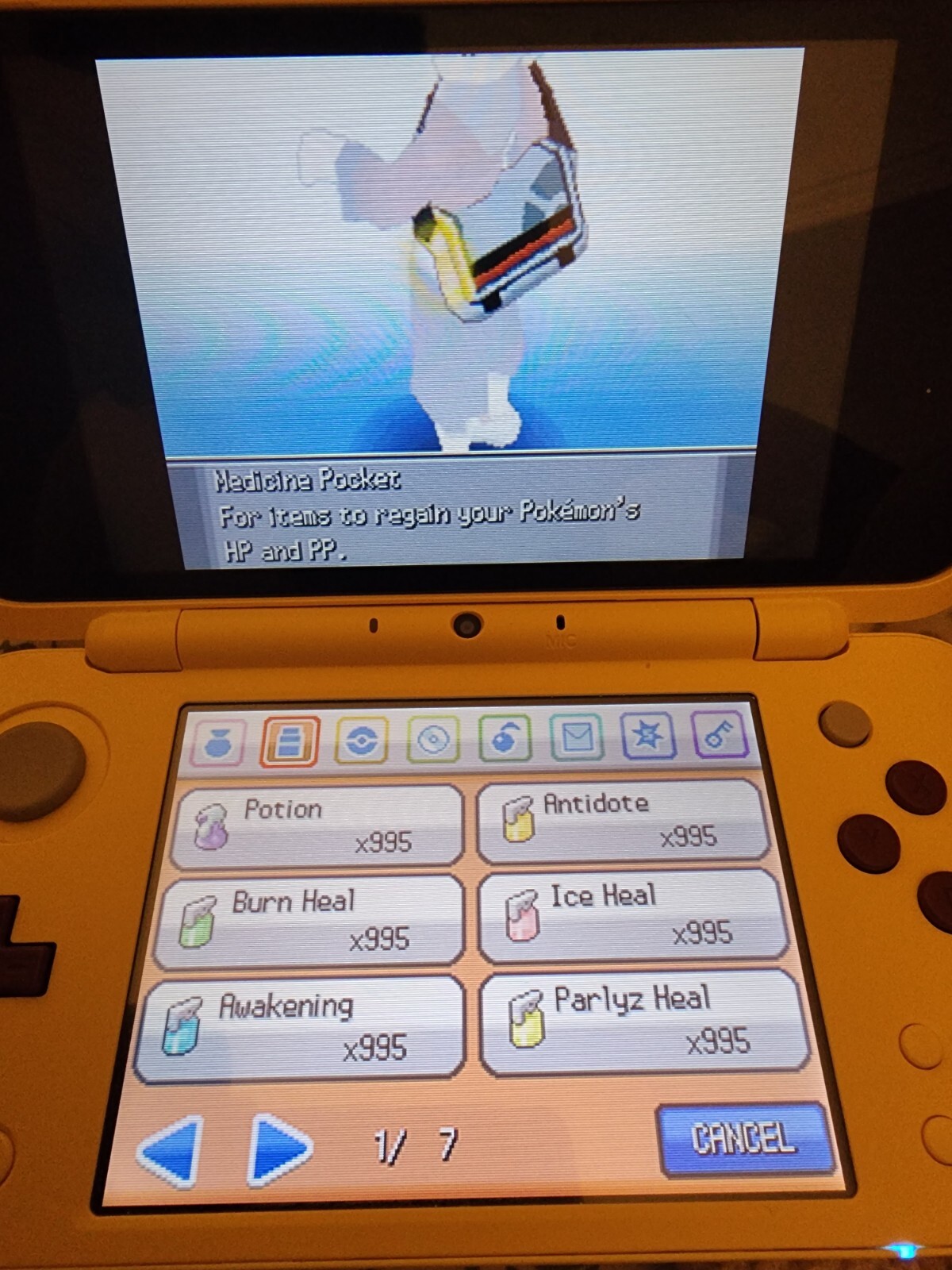 Authentic Nintendo DS Pokemon HeartGold 493 Shiny Pokemon No BOX CIB *pics*