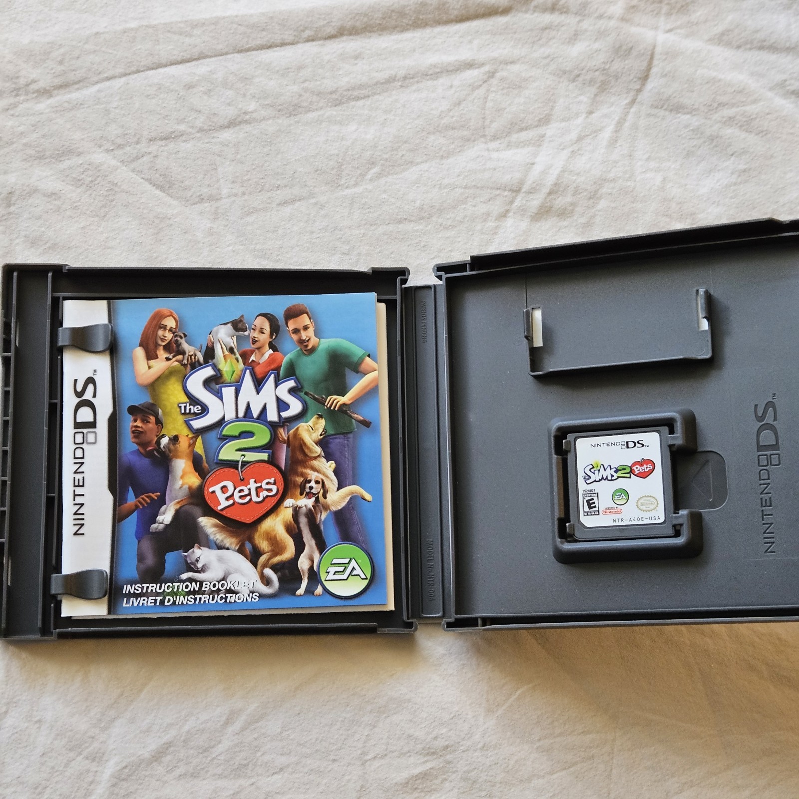 The Sims 2 Pets – Nintendo DS Game Cartridge Manual CIB Tested