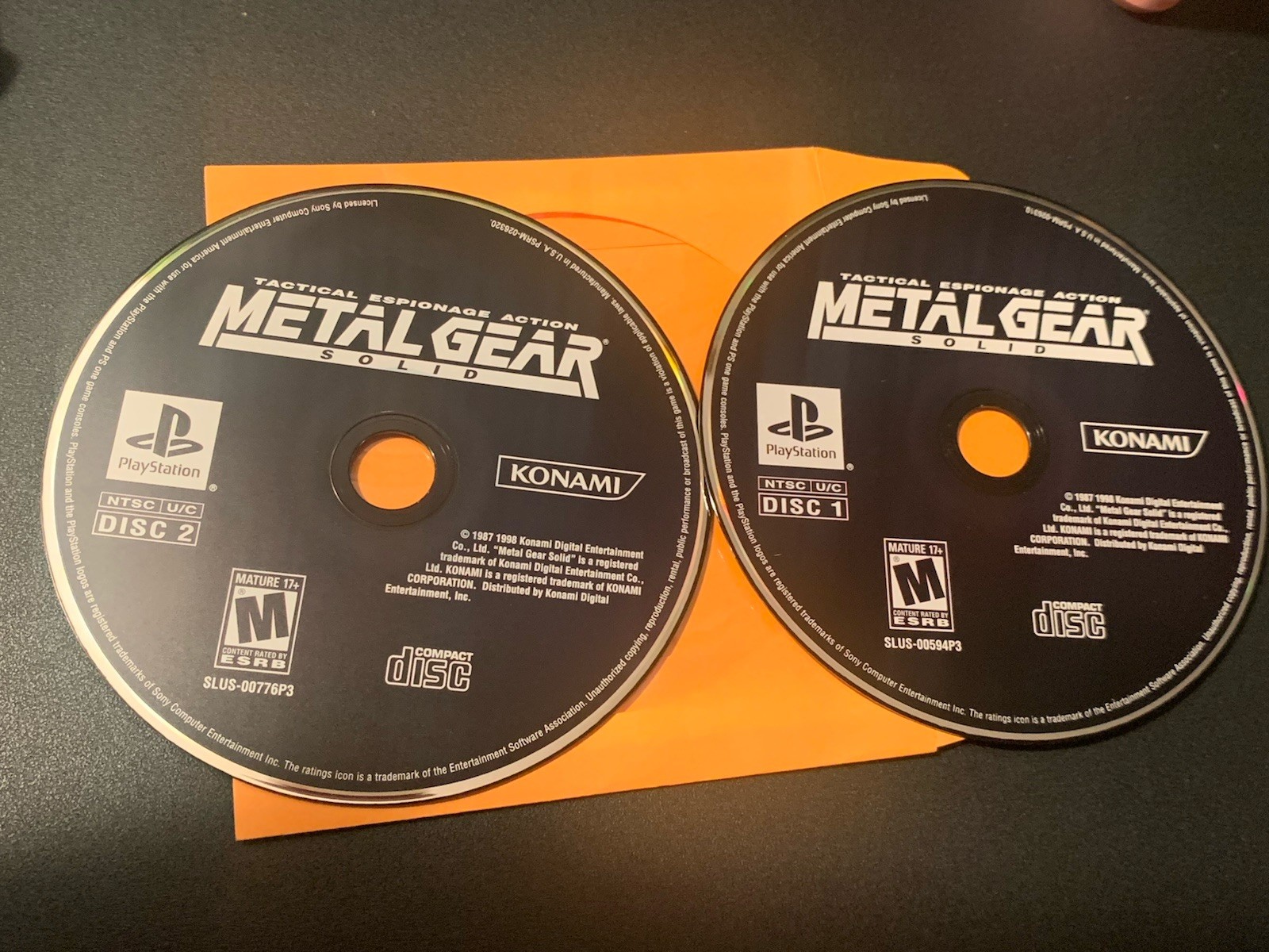 Metal Gear Solid Tactical Espionage Action (PlayStation PS1) DISCS ONLY 1 And 2