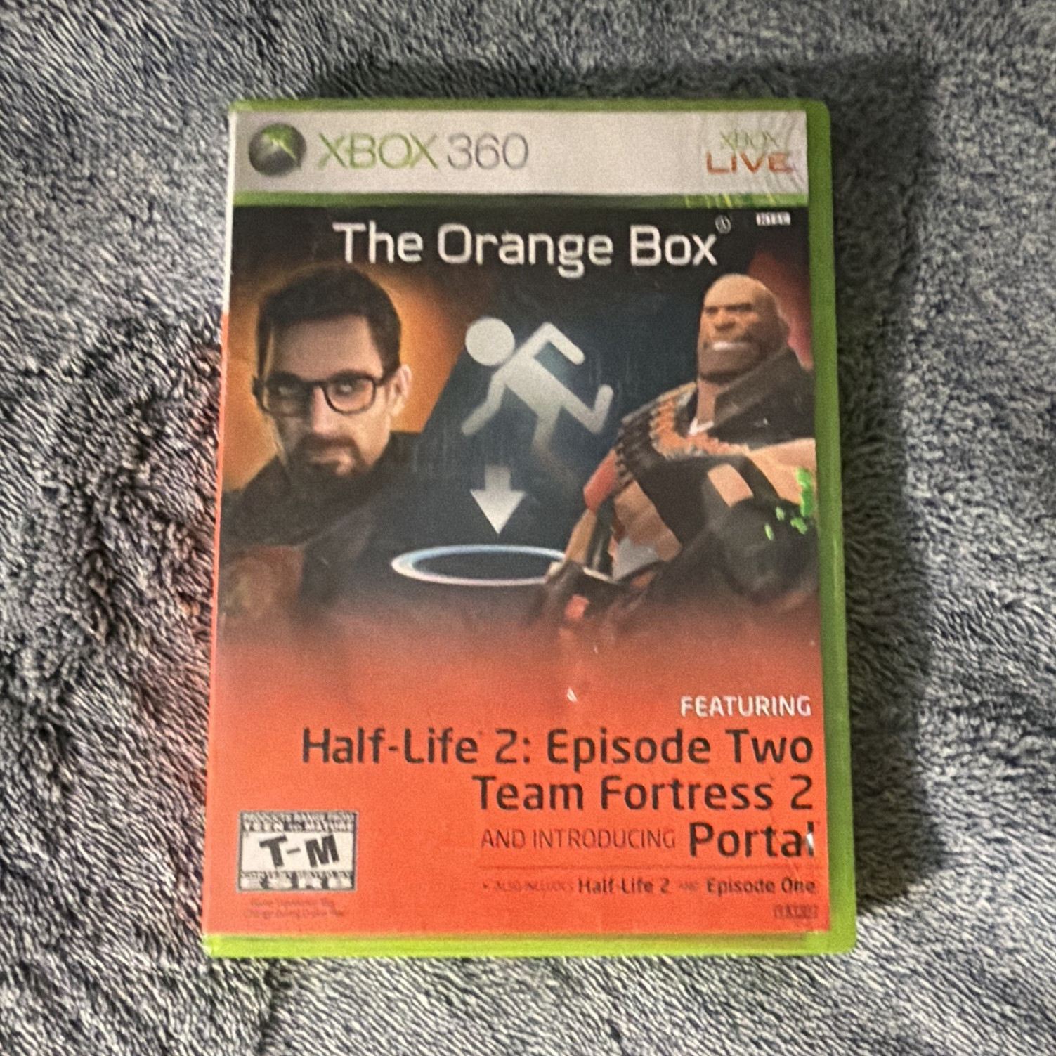 The Orange Box Microsoft Xbox 360 w/ Case Valve T Half-Life 2 Ep 2 Portal