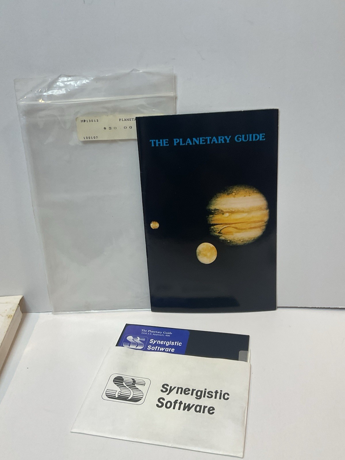 Vintage Apple II II+ The Planetary Guide Synergistic Software New In Package