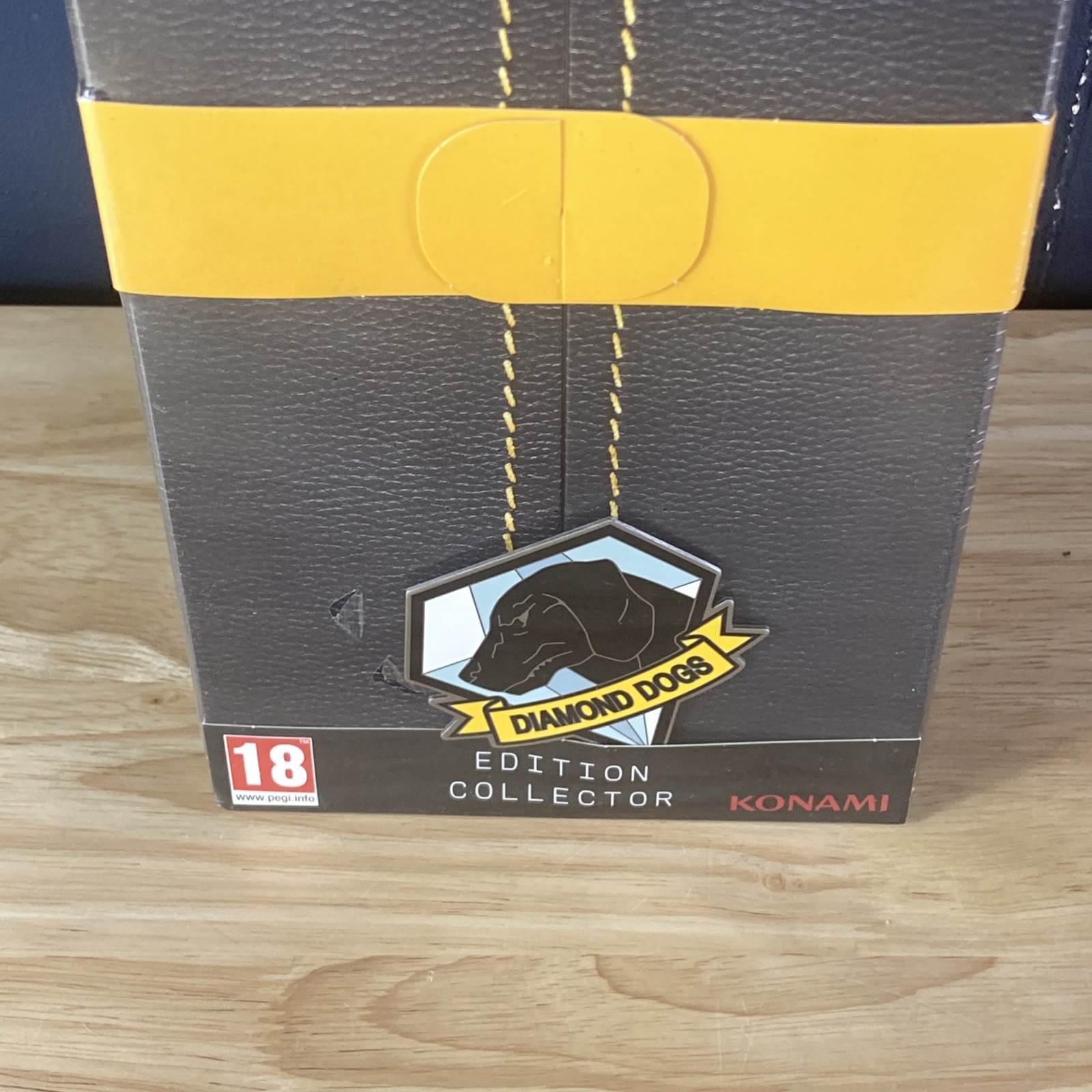 Metal Gear Solid V: The Phantom Pain Edition Collector Ps4 Yellow Strap