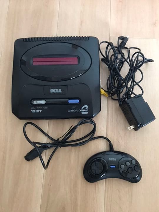 SEGA Mega Drive 2 Home Console + 7 game software W/controller Cable Boxed Japan