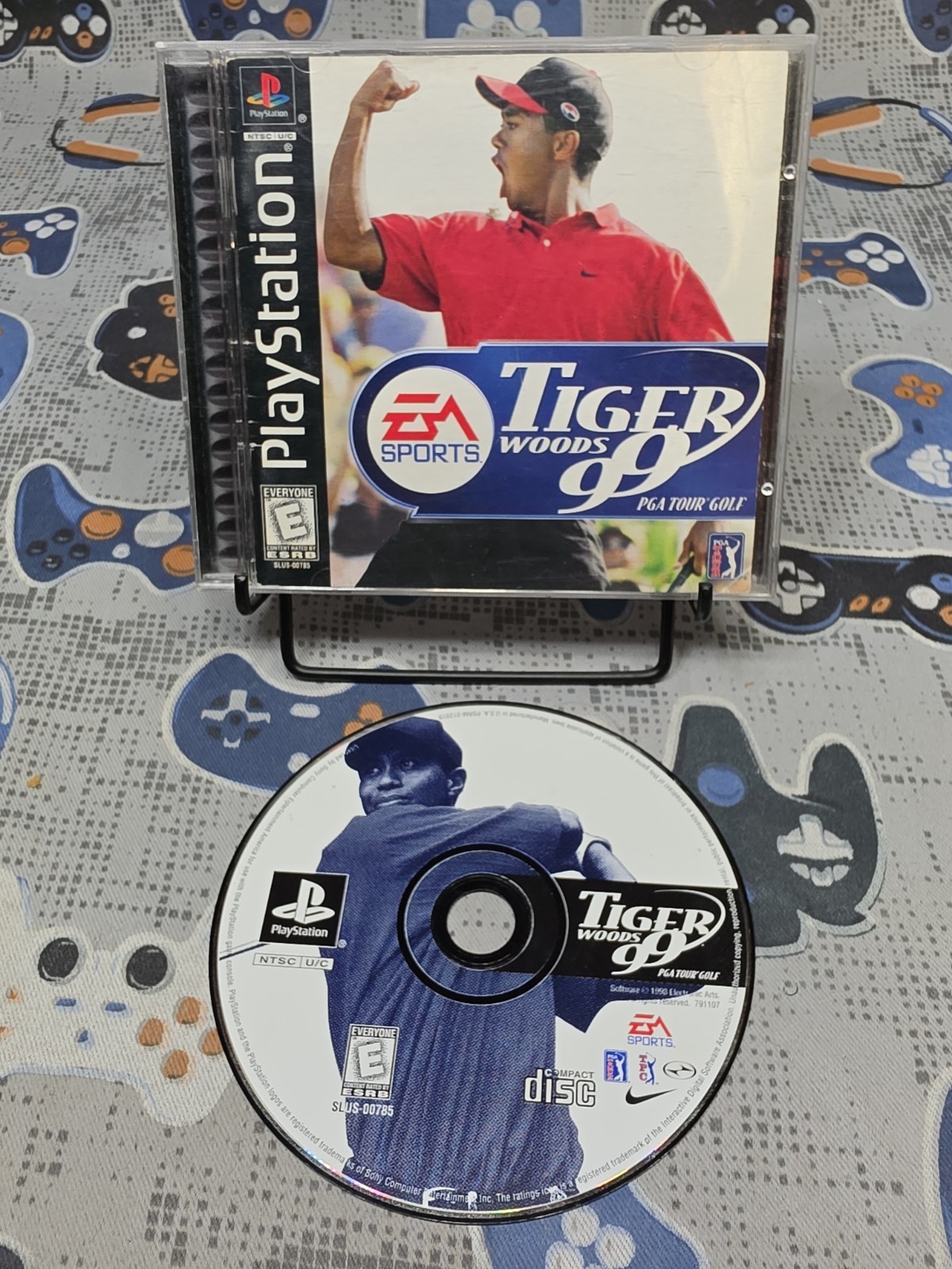 Tiger Woods 99 PGA Tour Golf (Sony PlayStation 1, 1998) Complete in box