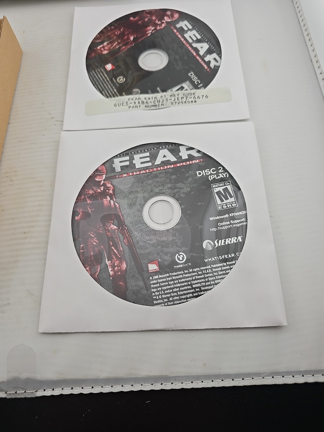 F.E.A.R. Extraction Point (PC, DVD ROM) Complete CIB No Code