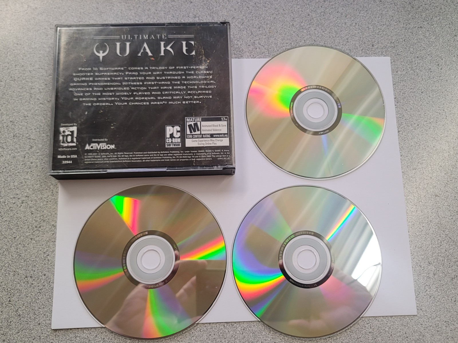 PC CD/ROM ULTIMATE QUAKE – QUAKE 1 ,2 & ARENA – NM DISCS – NO OUTER BOX/MANUAL