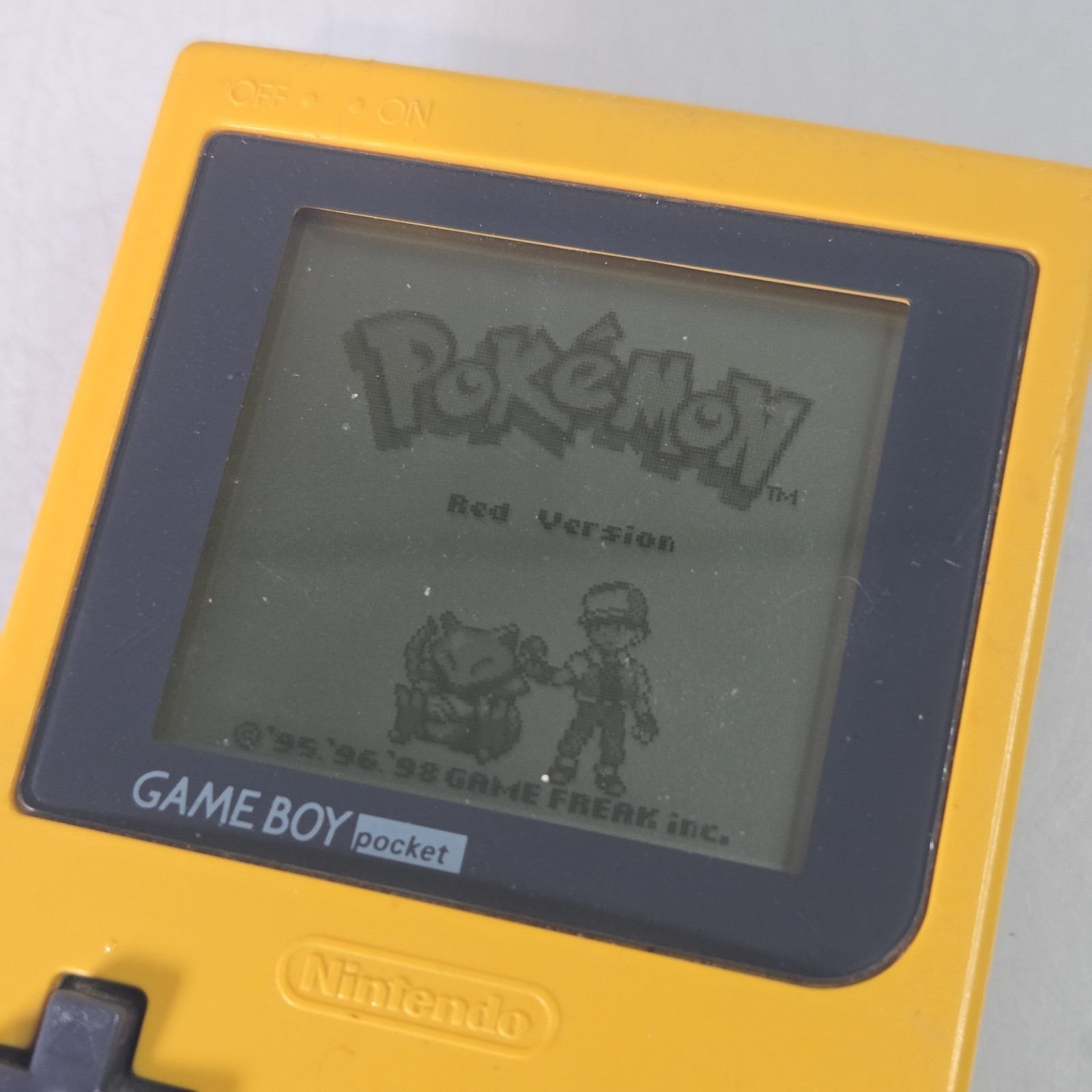 Pokémon: Red Version (Nintendo Game Boy, 1999) – SAVED GAME W/ MEW – ISSUES READ