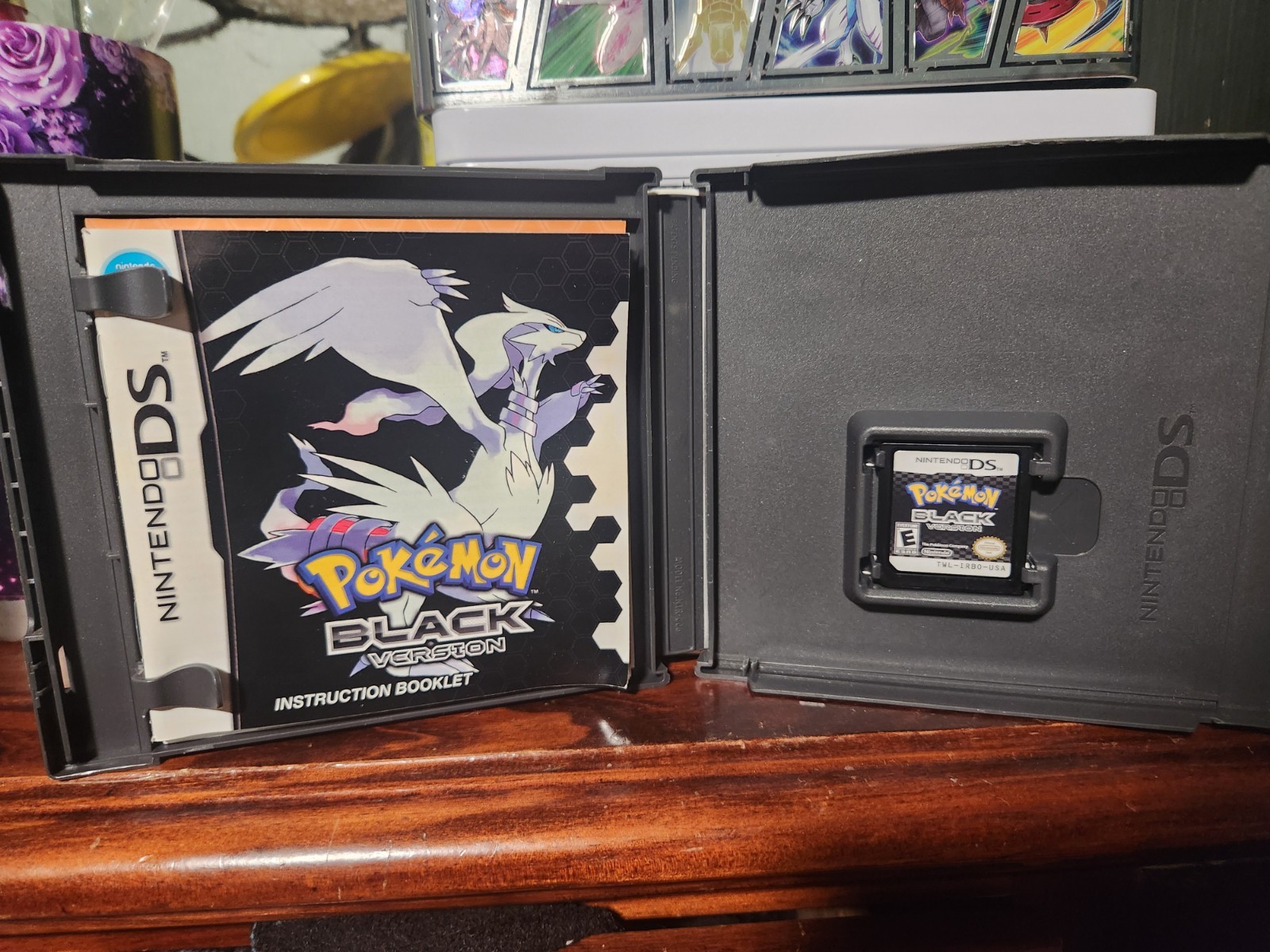 Combo, Pokémon Black & Black 2 Version for Nintendo DS, Complete w/ Manual