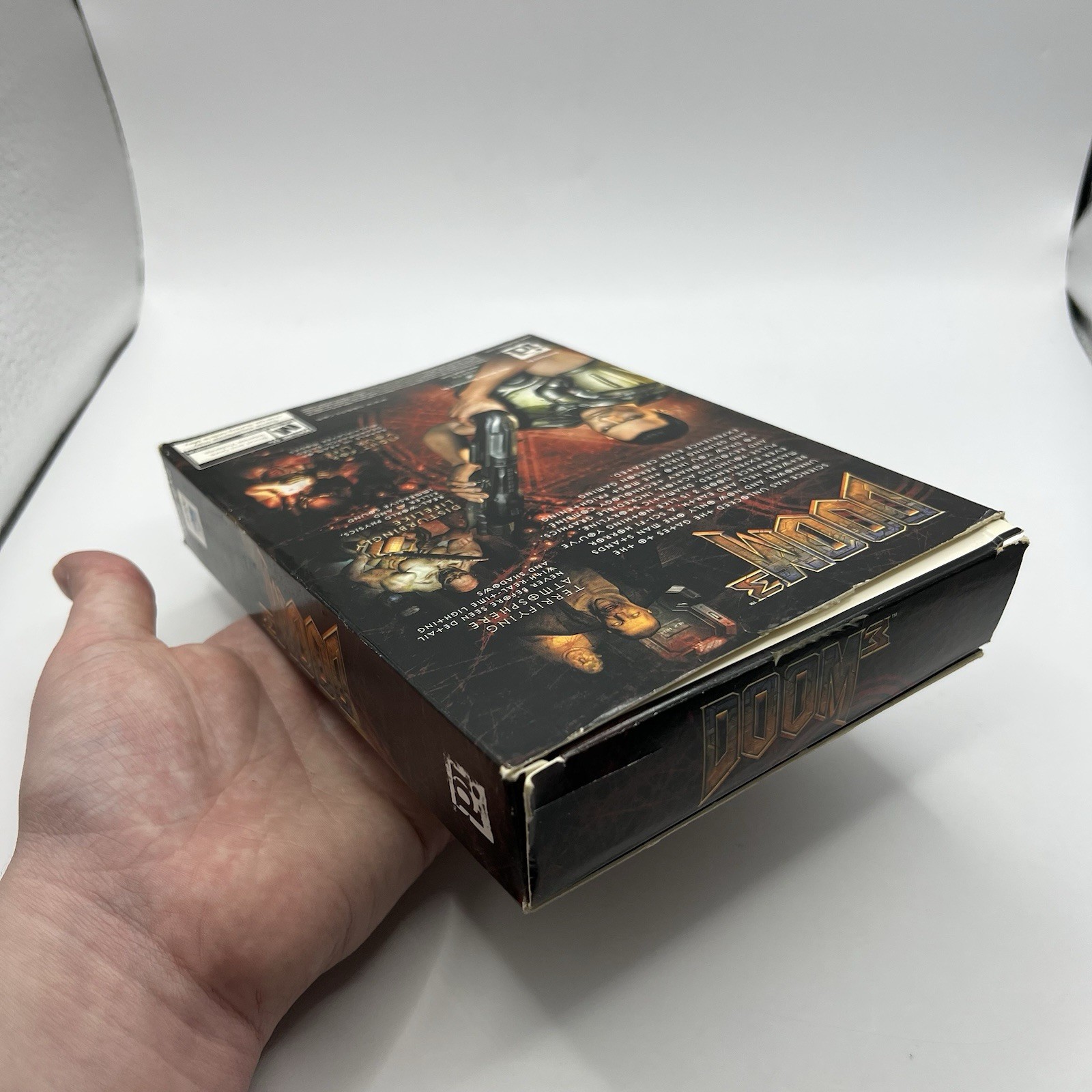 Doom 3 – Mac – Video Game Complete with Key Code (THIS IS FOR MAC ONLY)
