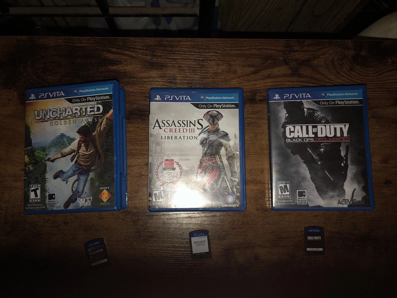Ps Vita game Lot call of duty , assasins creed , uncharted