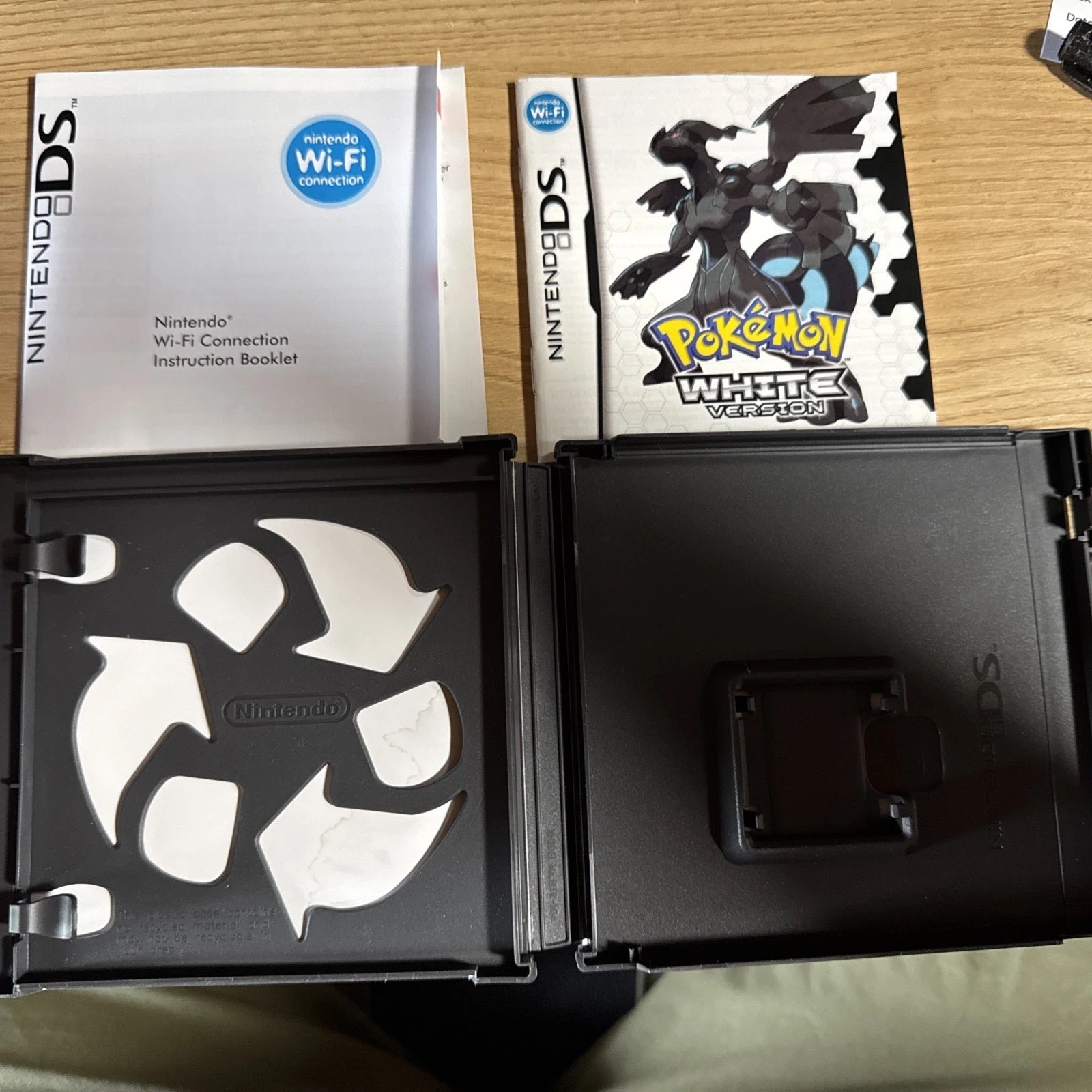 Pokemon White Version (Nintendo DS, 2011) **Box, Manual And Inserts ONLY