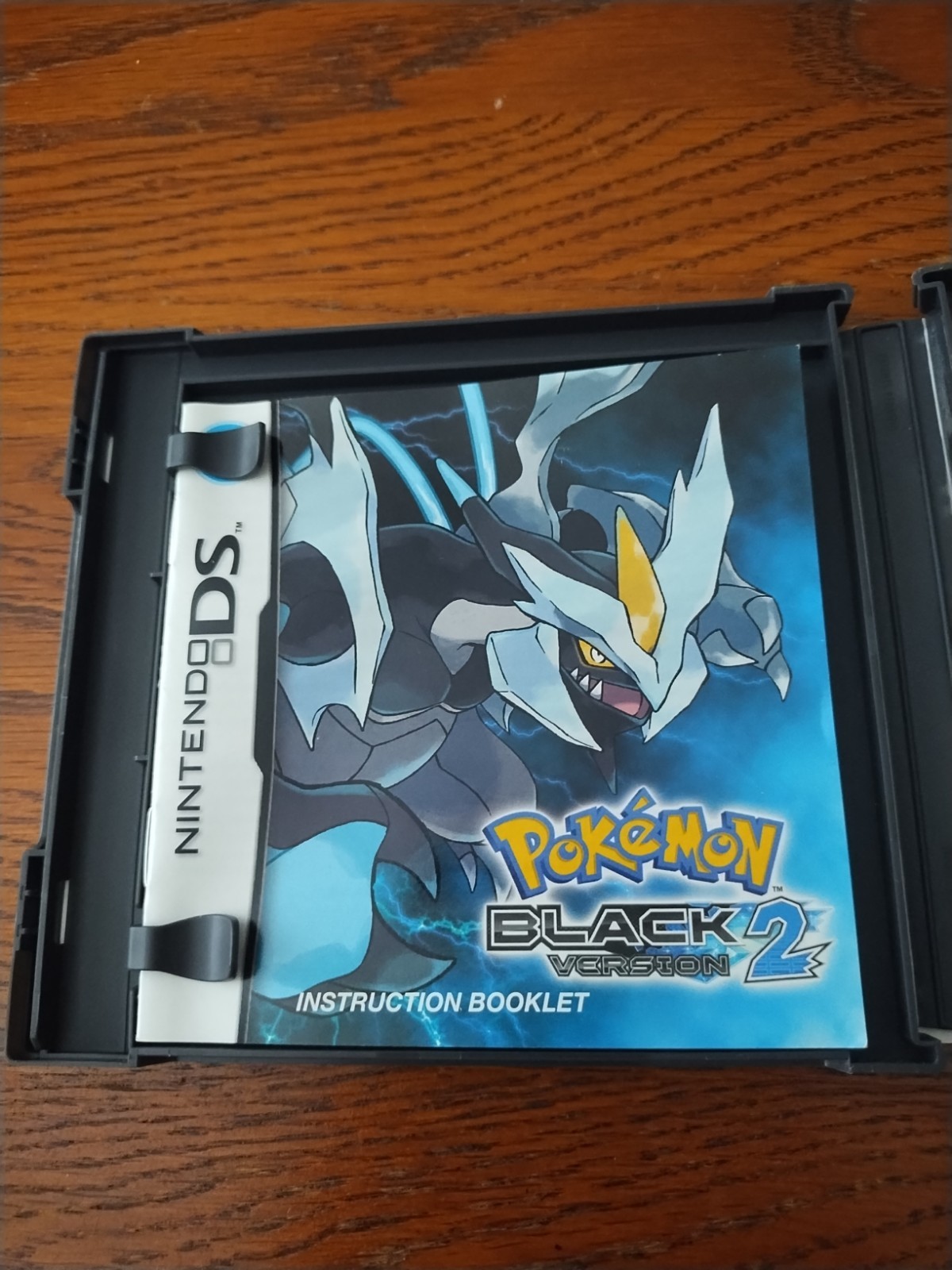 Pokémon Black Version 2 (Nintendo DS, 2012) (CIB) (AUTHENTIC) (WORKS!!)