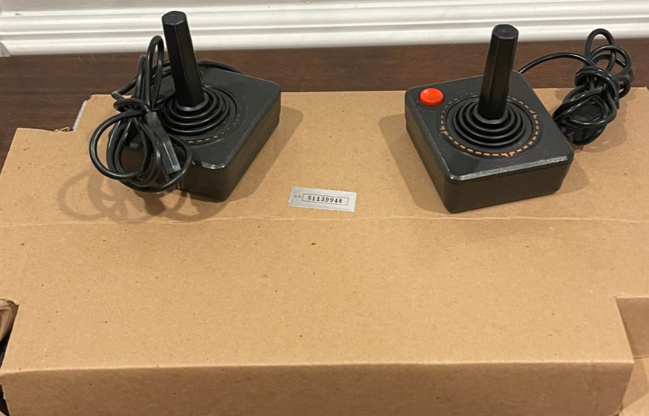 Atari 2600 Light Sixer System Boxed Bundle 4 Joy + Paddle Controllers + 30 Games