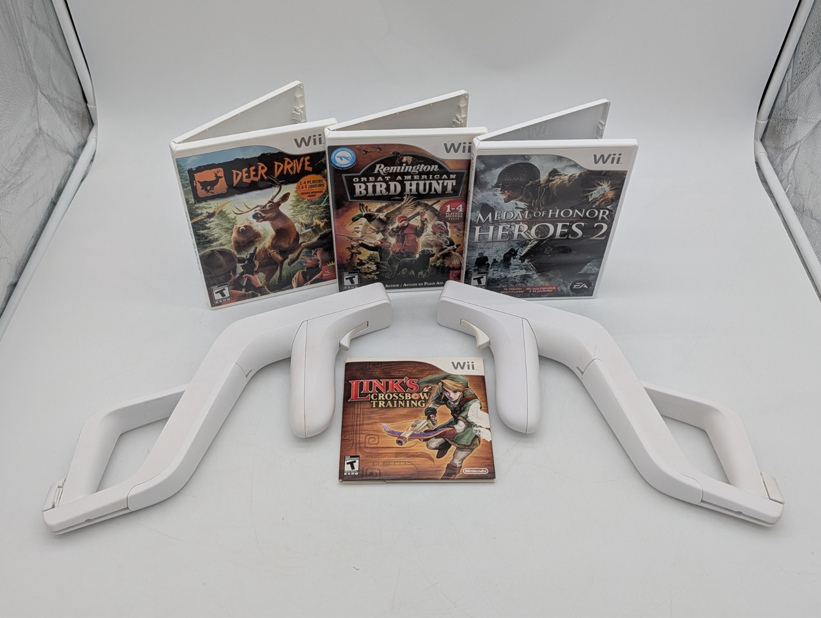 Nintendo Wii Zapper Gun Shooting Hunting Bundle – x4 Games and 2 Zappers