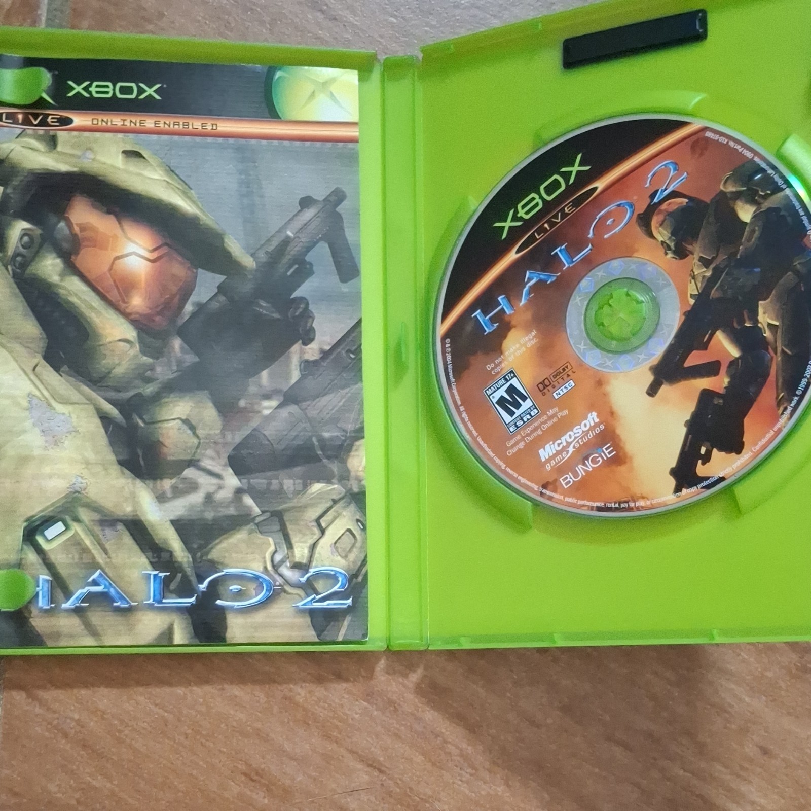 Halo 2 Microsoft Xbox Online Multiplayer Shooter M-Mature NTSC-U/C 2004