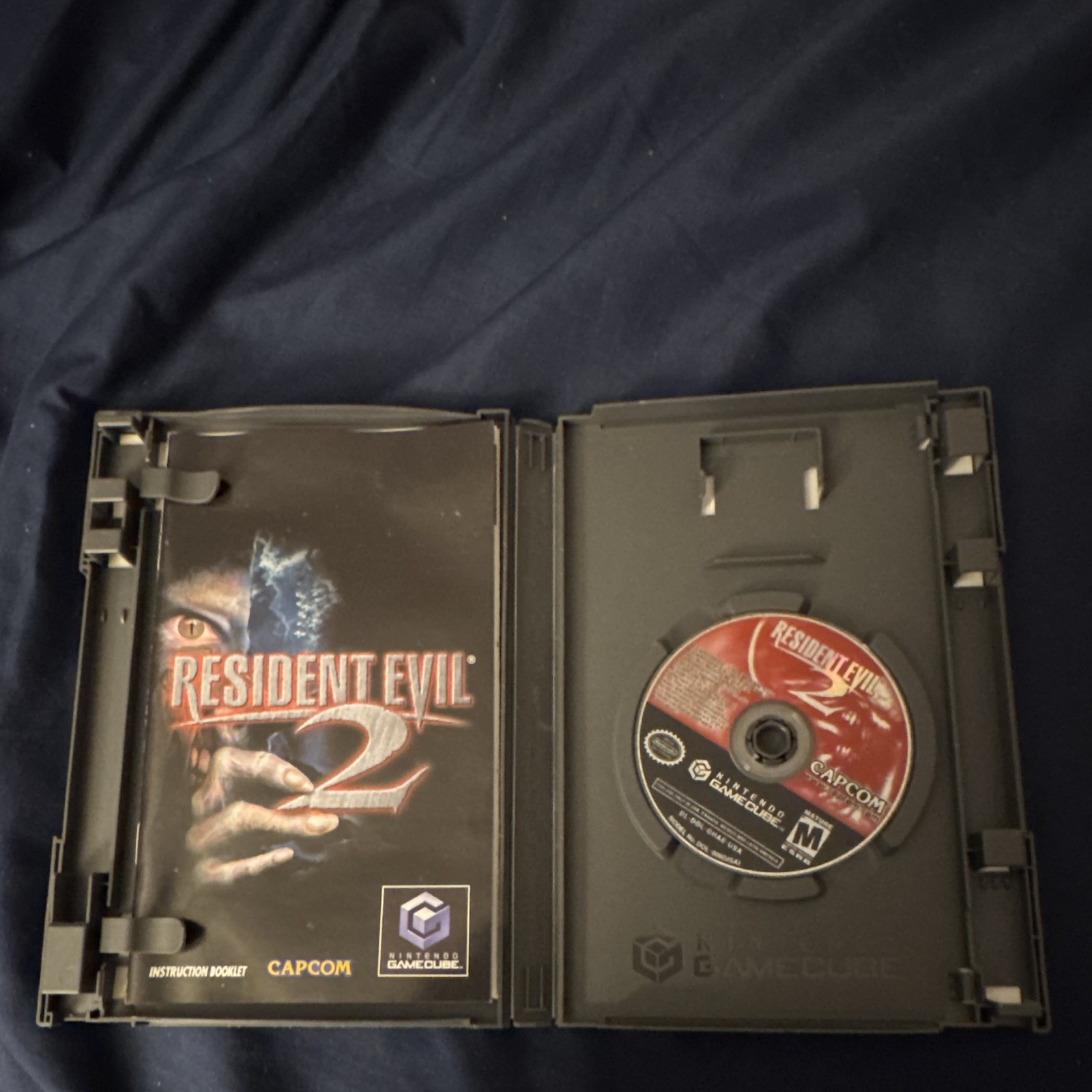 Capcom Resident Evil 2 (Nintendo GameCube) Manual Included, M – Mature