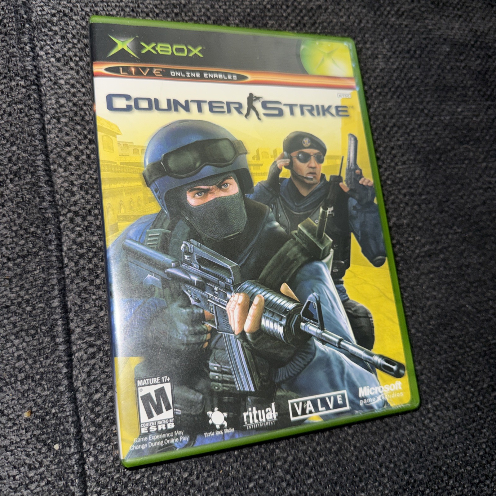 Counter Strike (Microsoft Xbox, 2003) Complete In Box Has Scratches Authentic